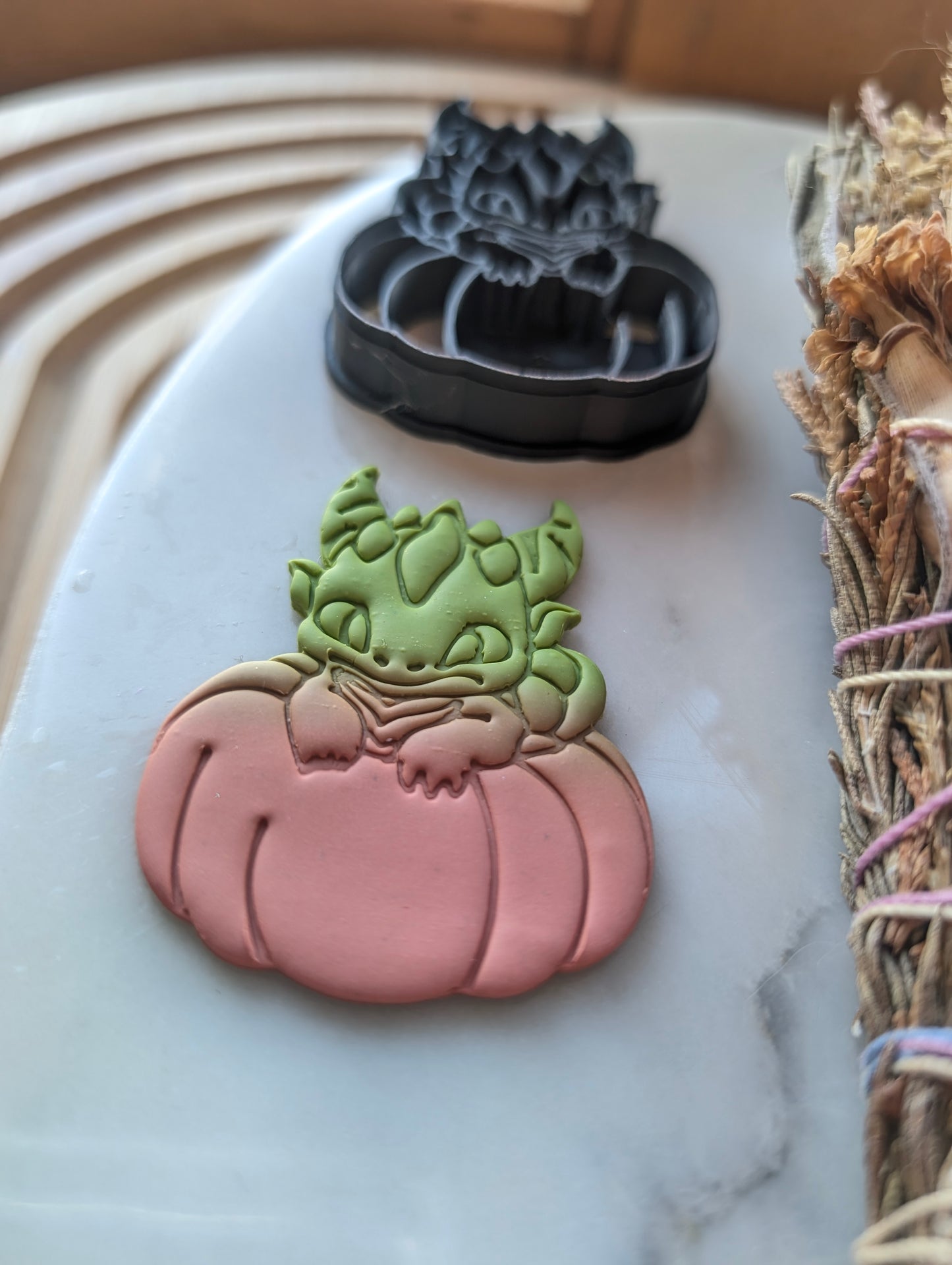 Dragon on a Pumpkin Sharp Clay Cutter