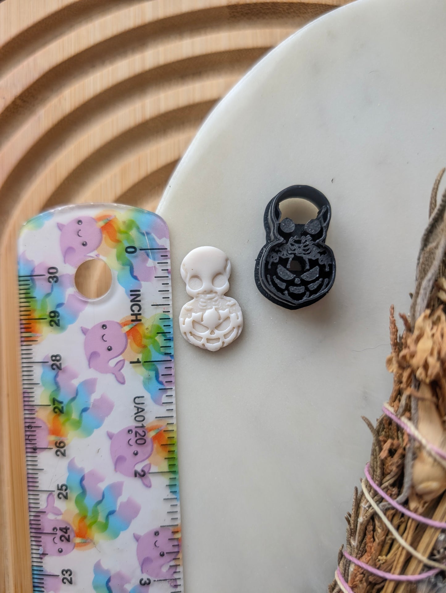 MINI Skeleton in a Jack O' Lantern Sharp Clay Cutter