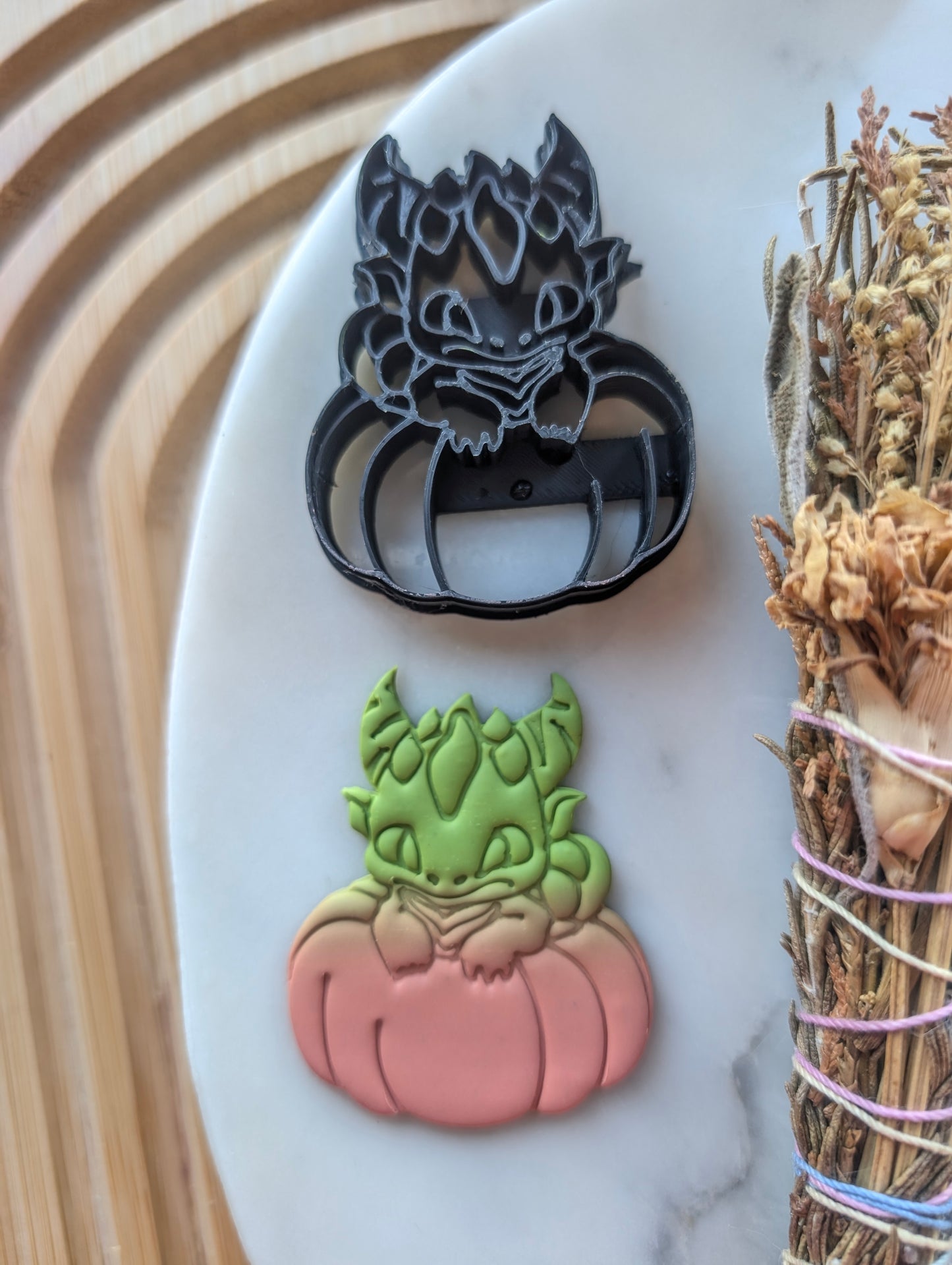 Dragon on a Pumpkin Sharp Clay Cutter
