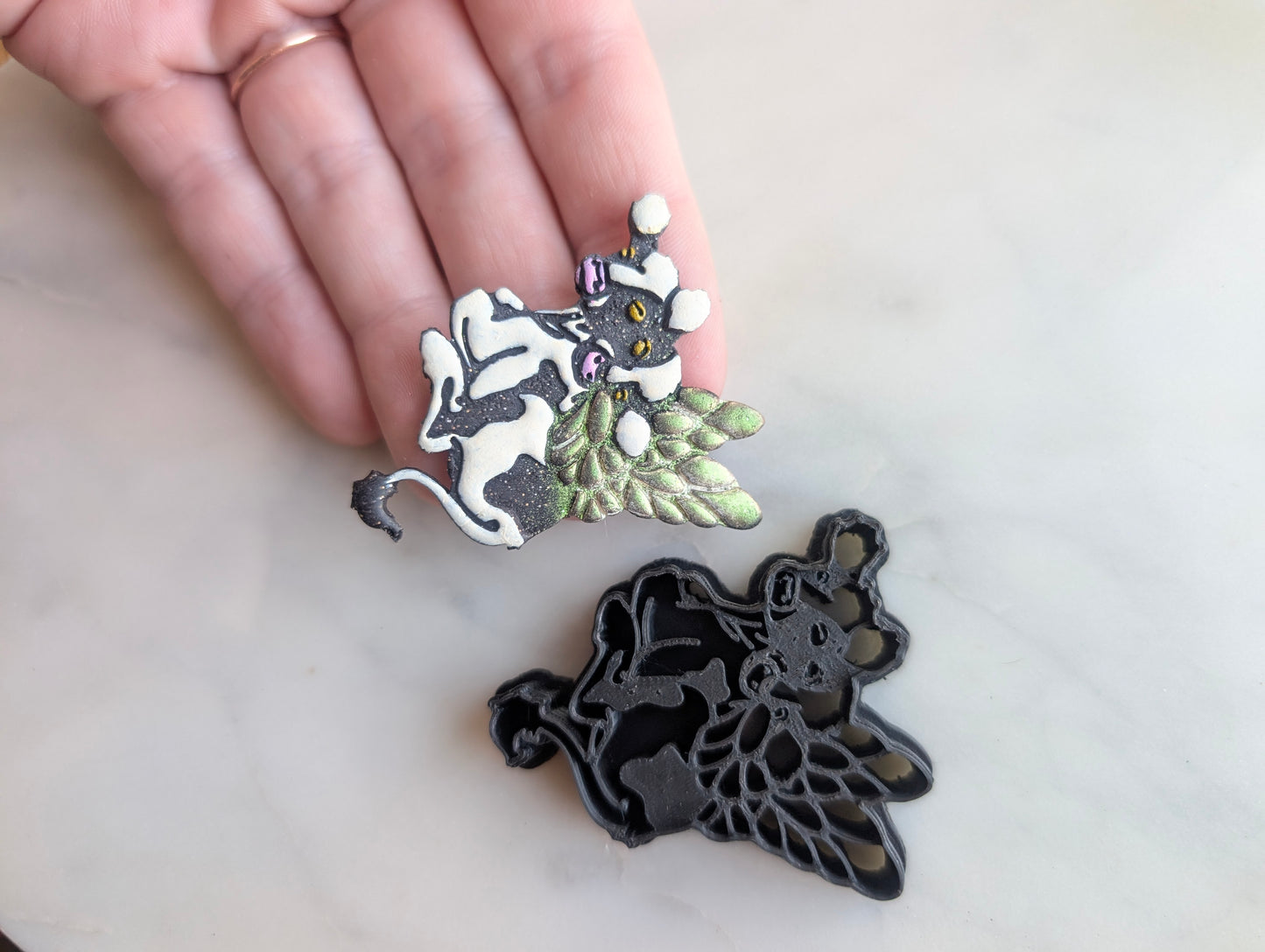 Two Headed Fairy Cow Sharp Clay Cutter