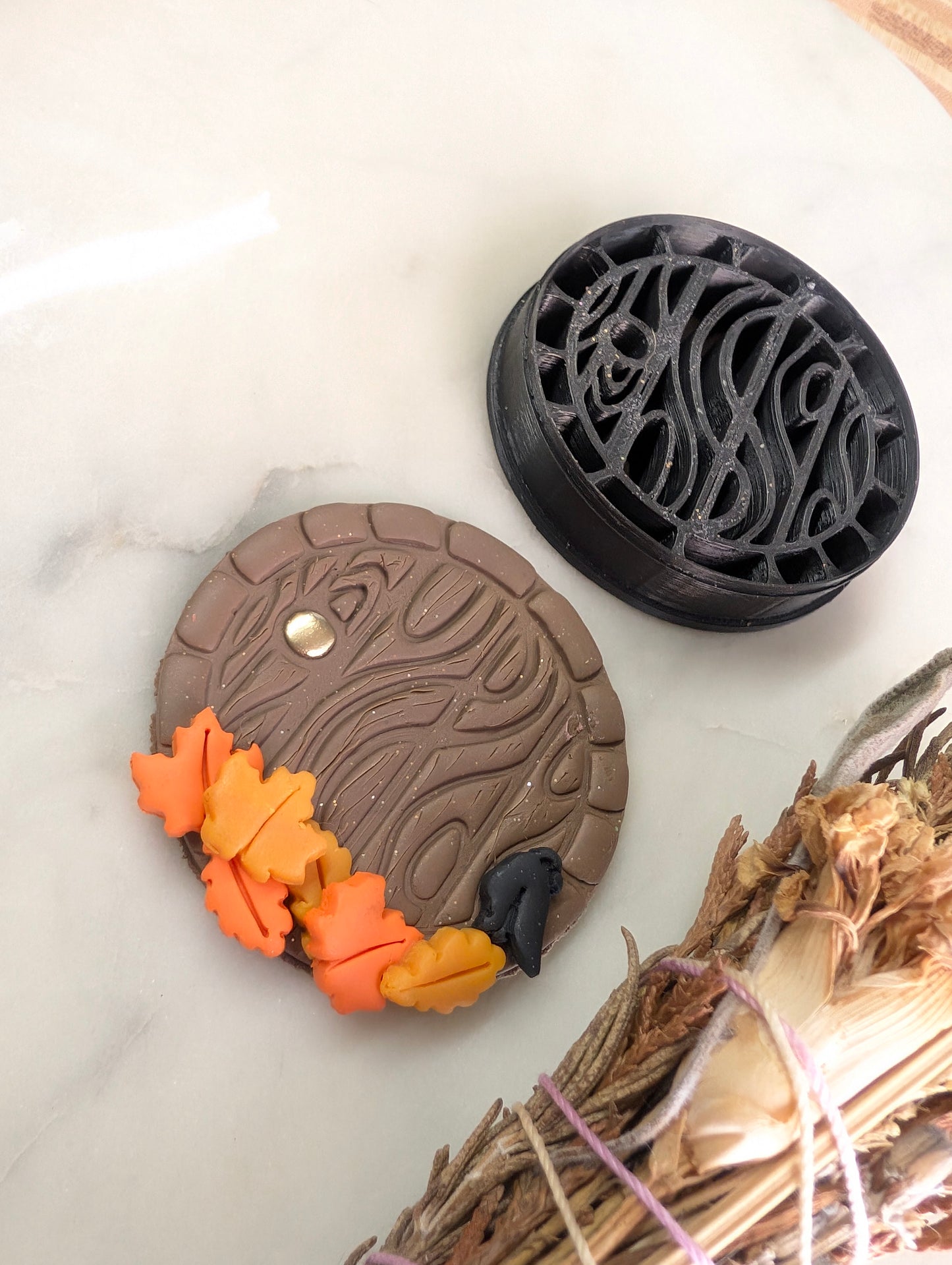 Round Hobbit Hole Door with Stones - Embossed Sharp Clay Cutter