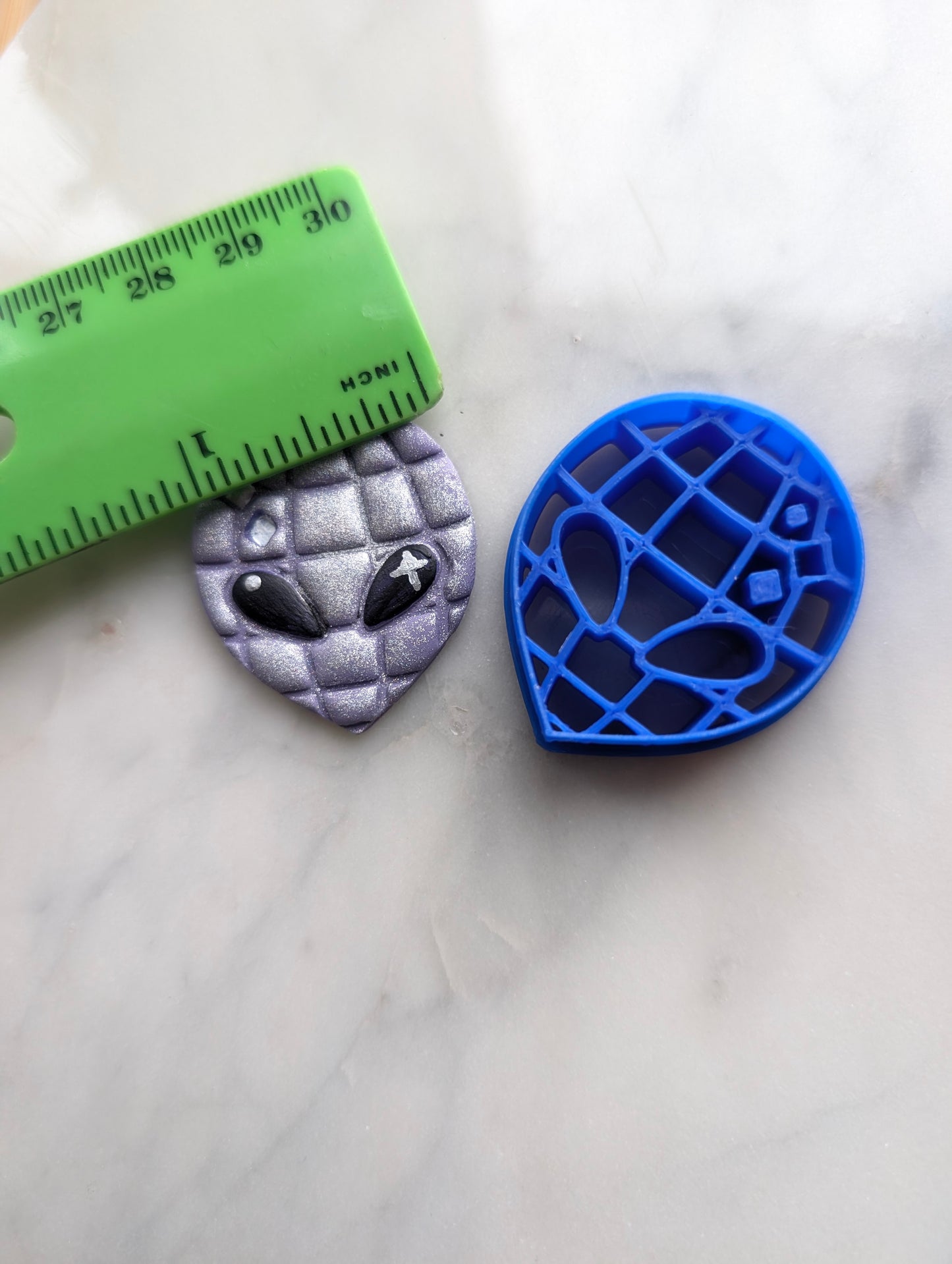 Disco Alien Head Sharp Clay Cutter