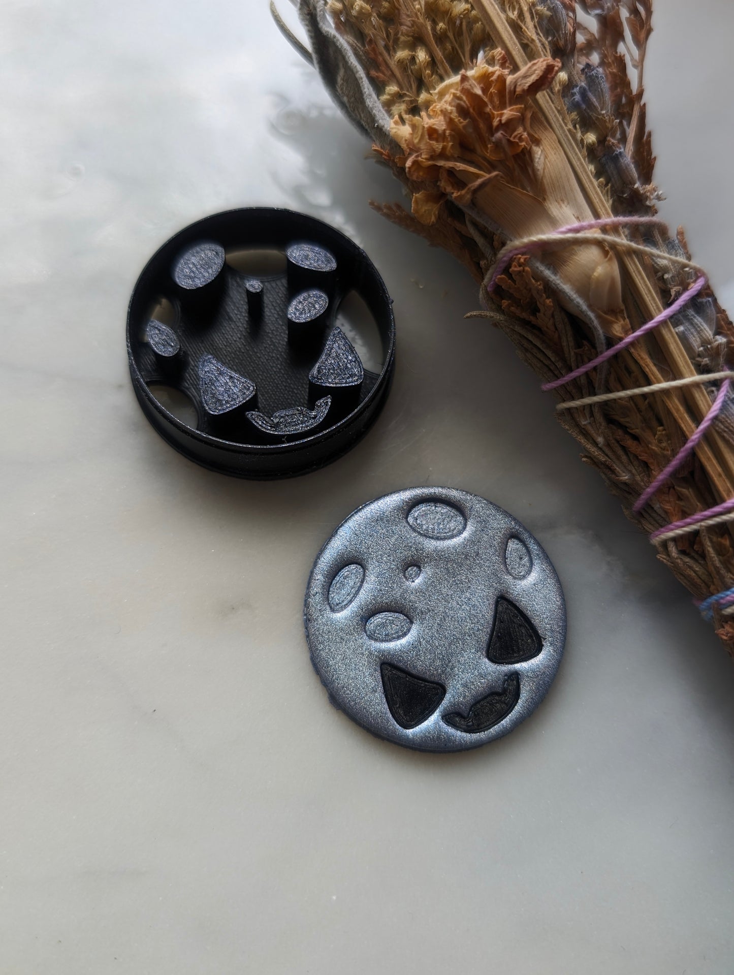 Evil Chibi Moon Face Sharp Clay Cutter