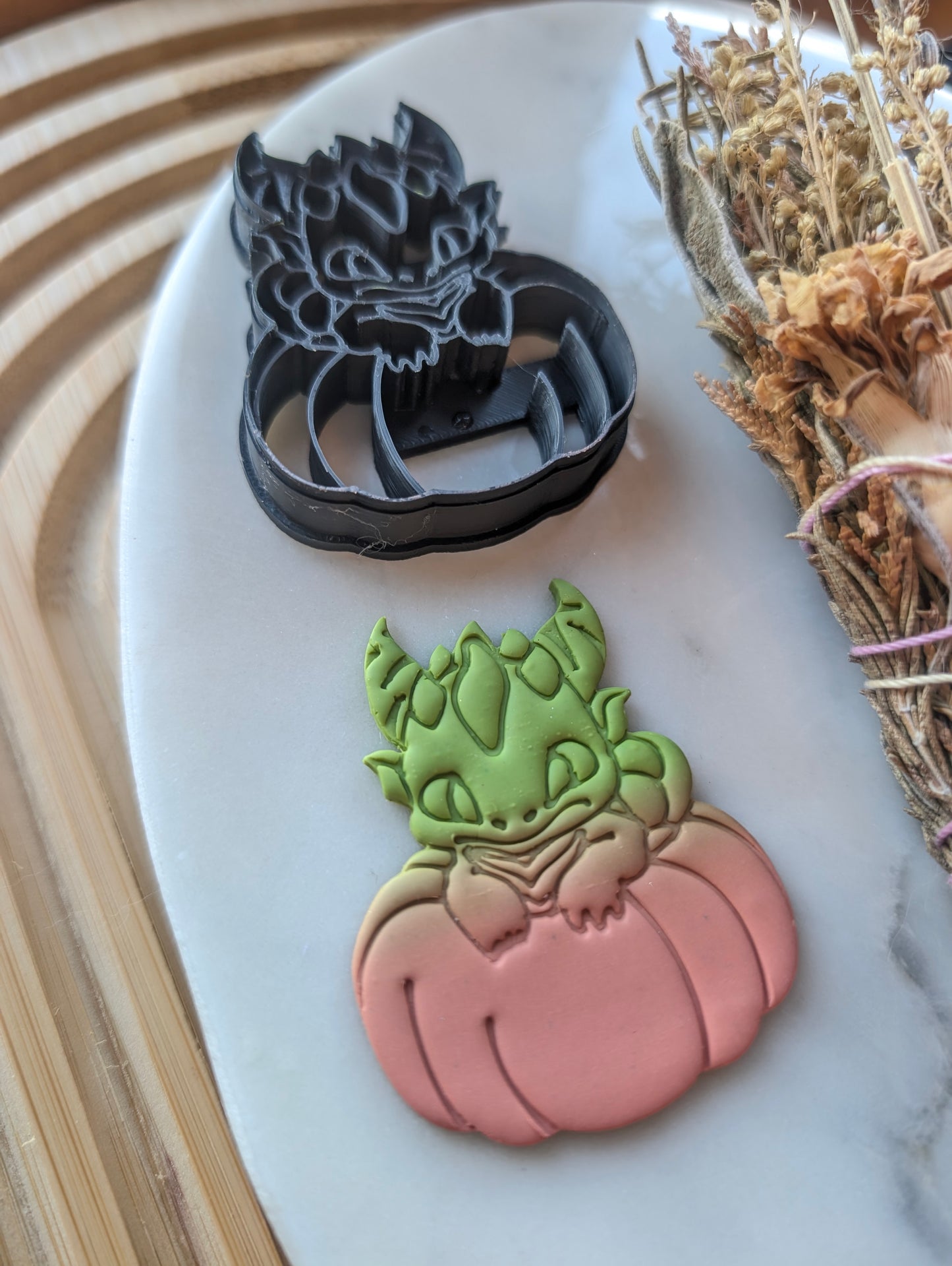 Dragon on a Pumpkin Sharp Clay Cutter