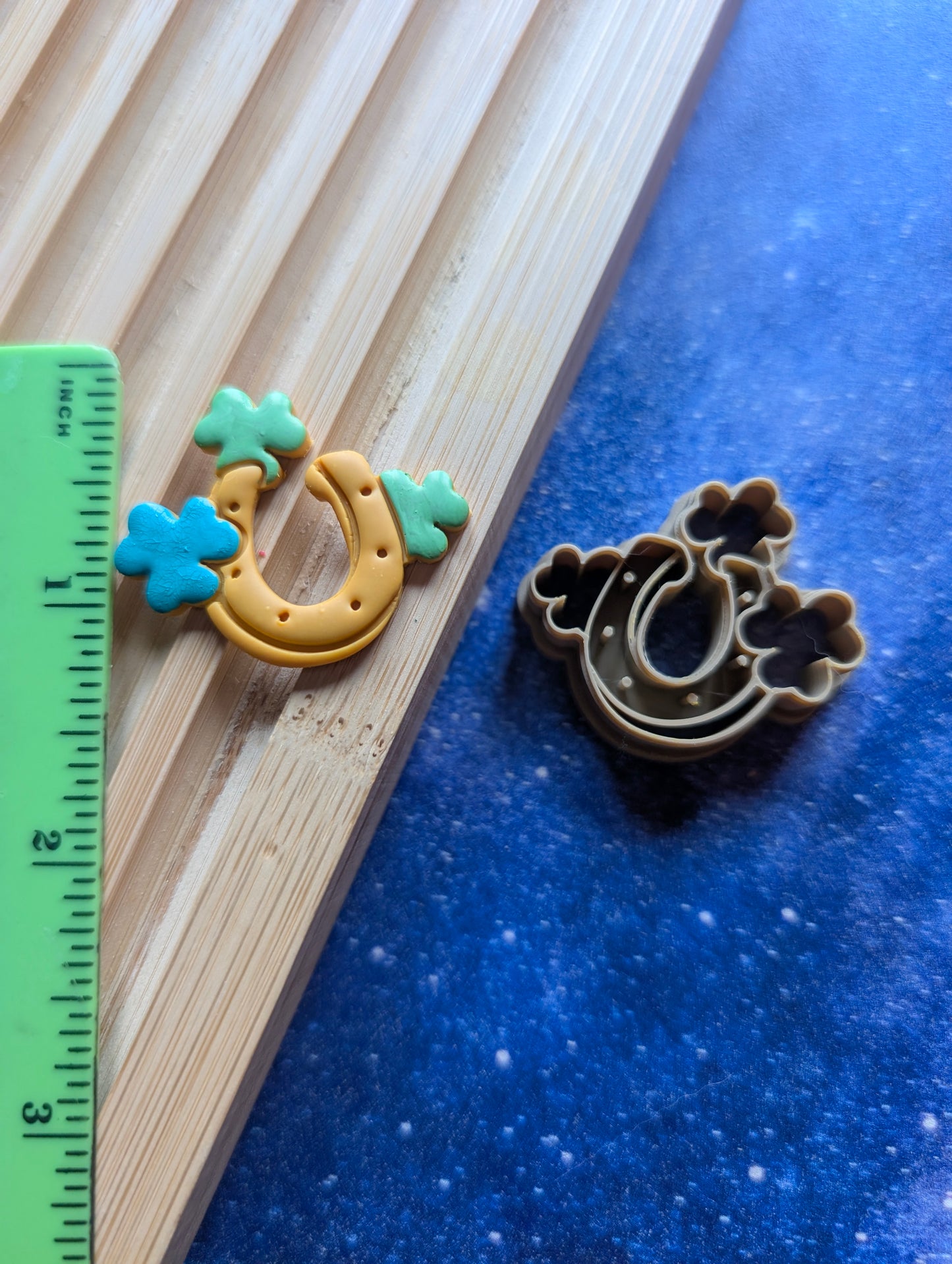 Horseshoe and 3 Shamrocks Sharp Clay Cutter
