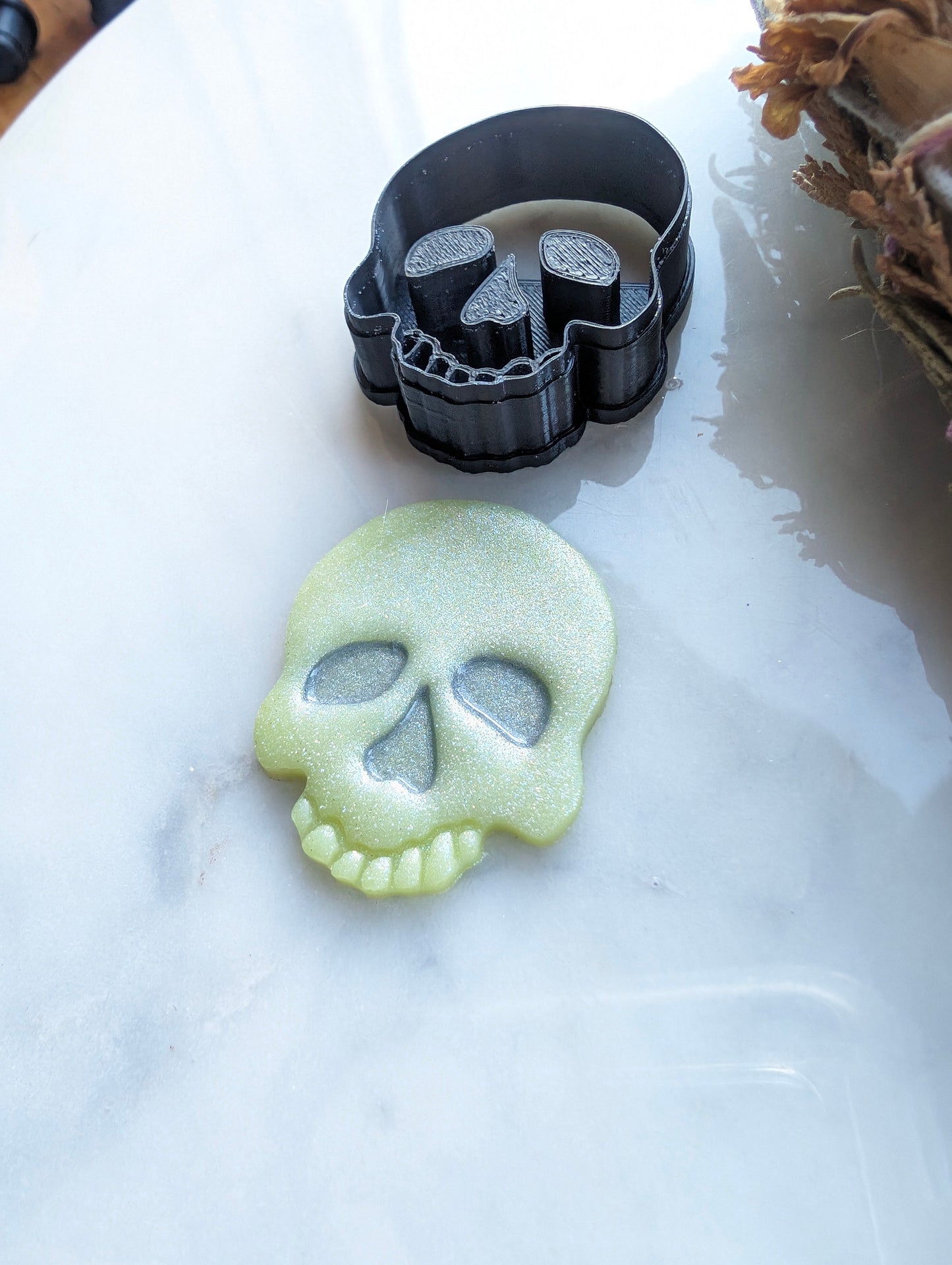 Large Jawless Skull Sharp Clay Cutter