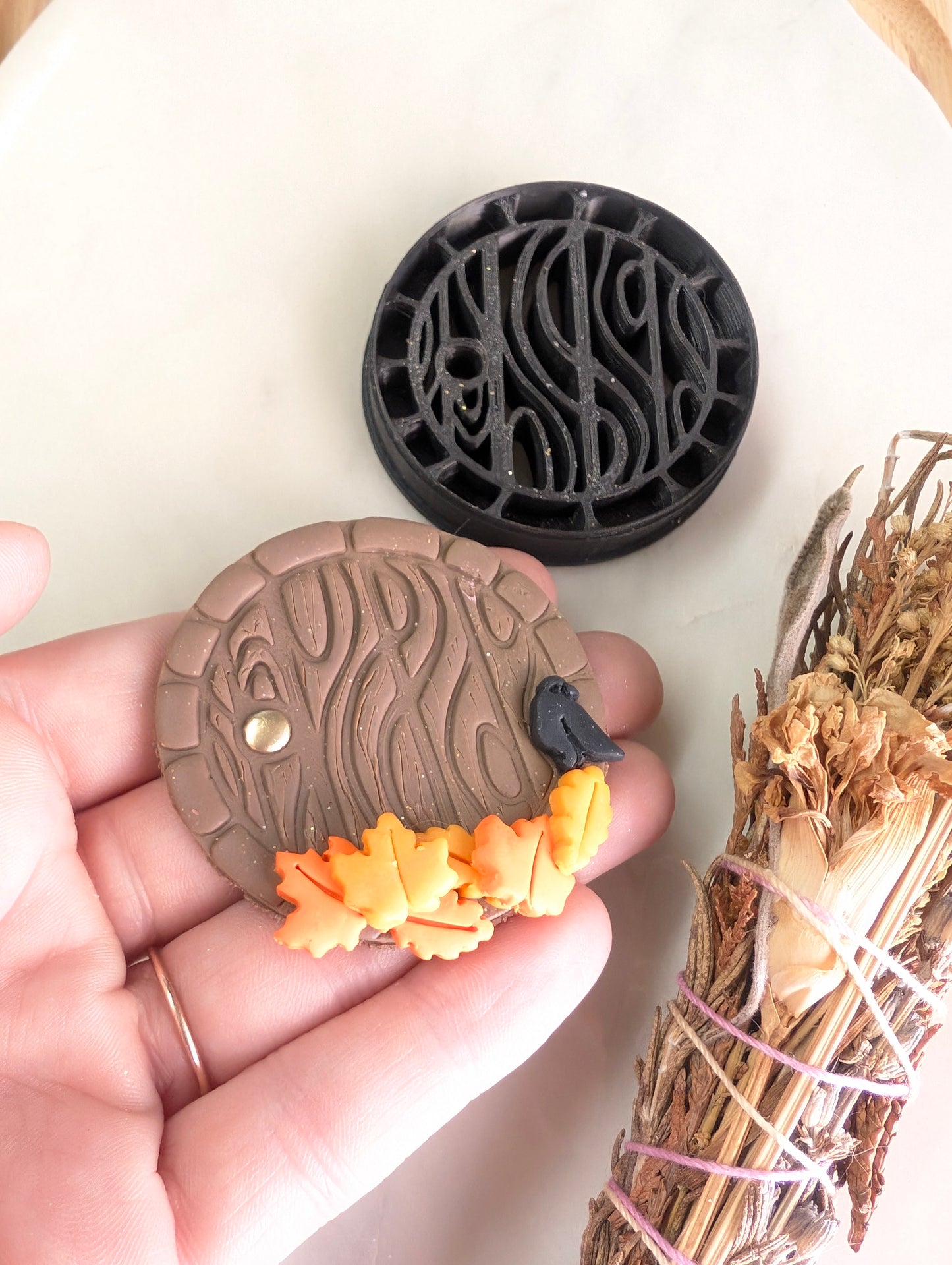 Round Hobbit Hole Door with Stones - Embossed Sharp Clay Cutter