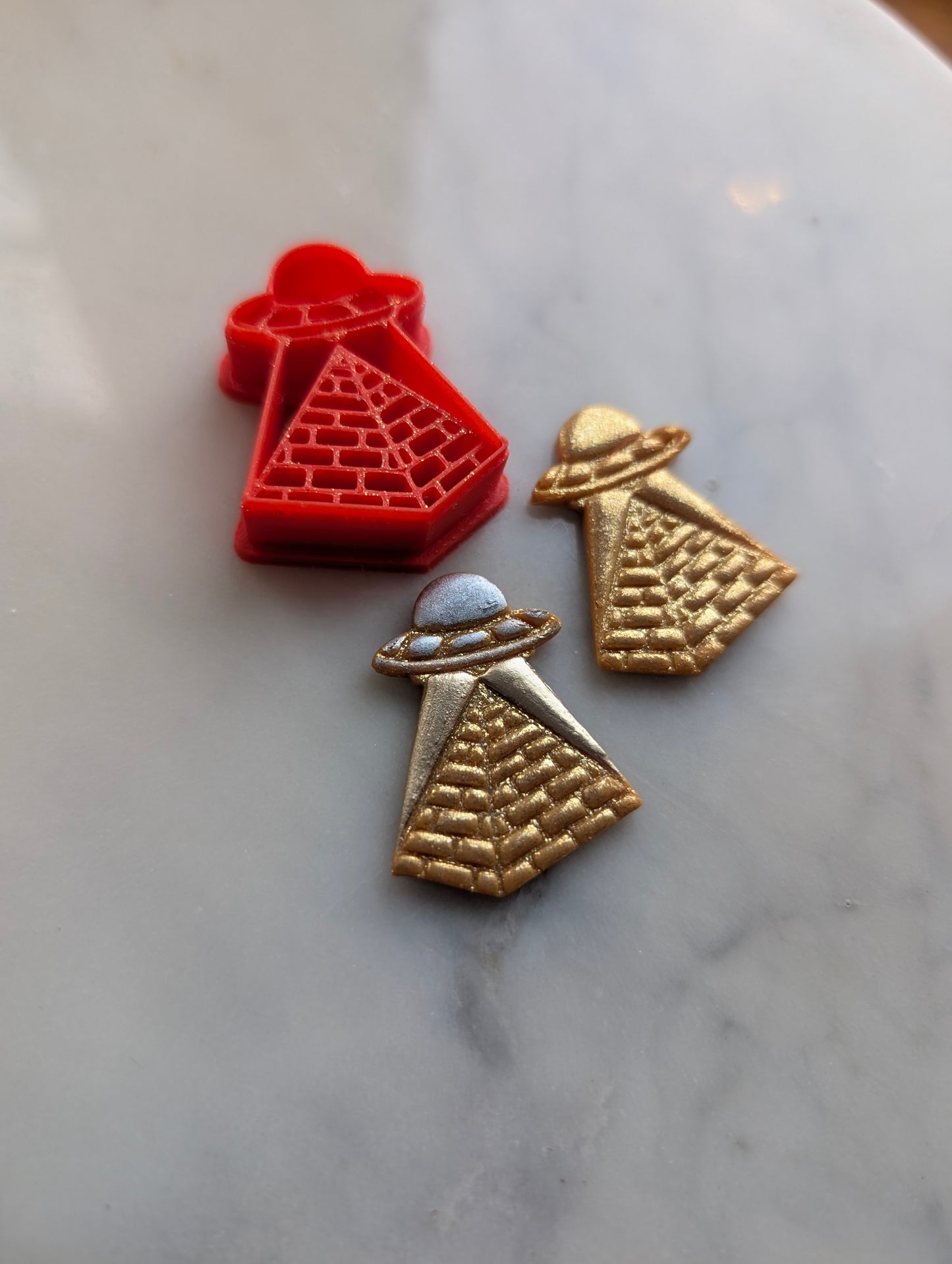 UAP UFO with Pyramid Sharp Clay Cutter