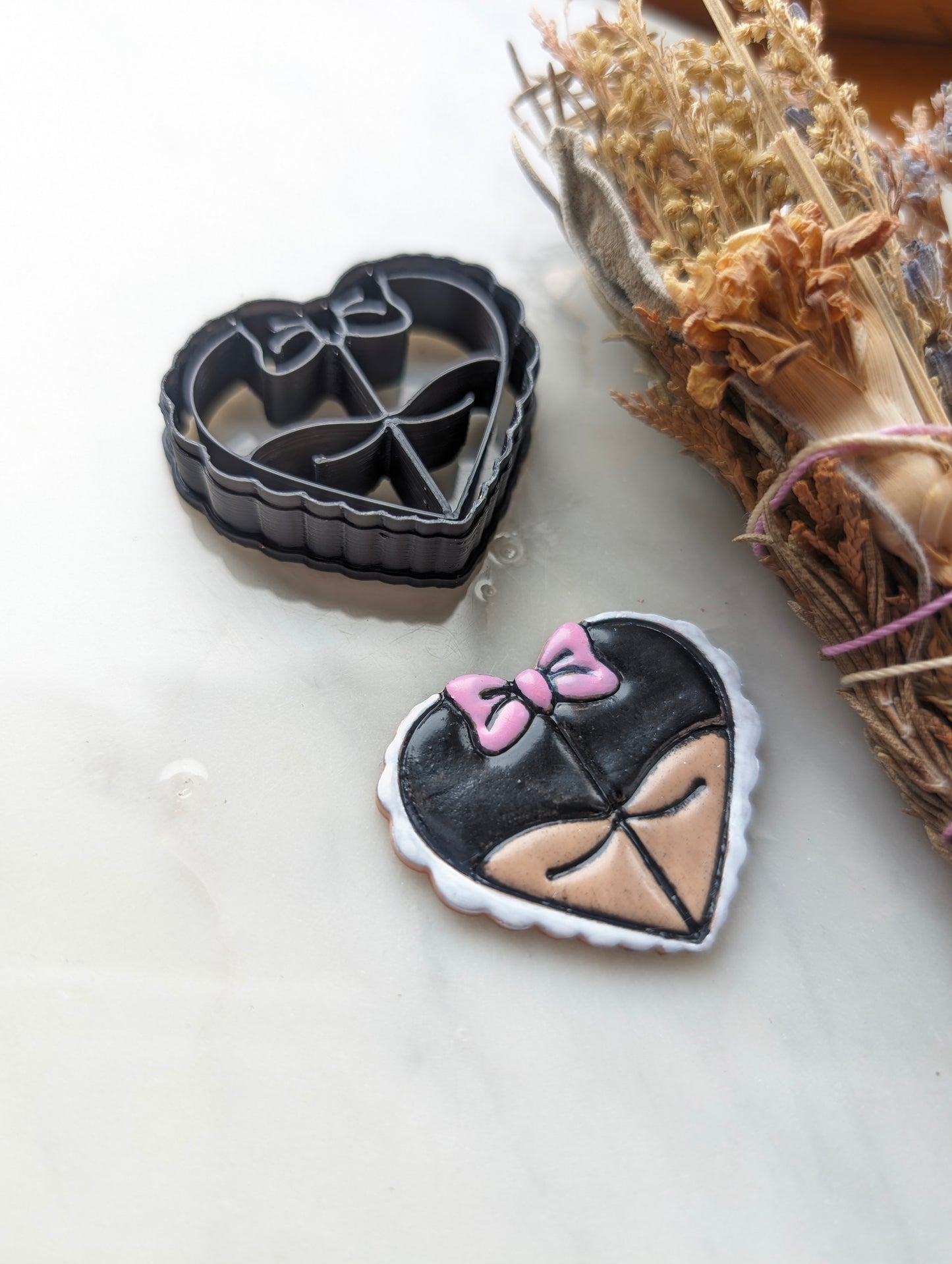 Booty Heart with Bow and Lace Edge Sharp Clay Cutter