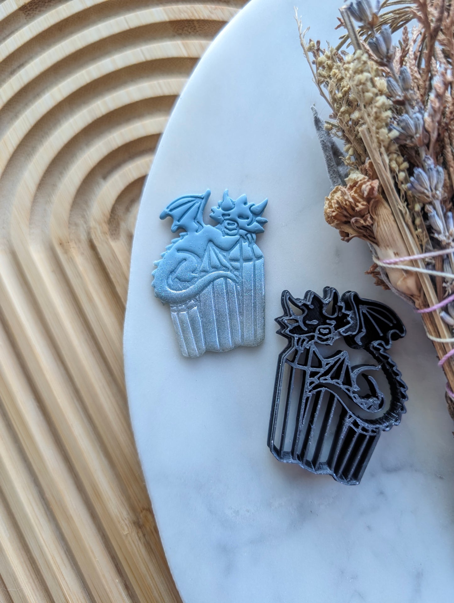 Sleeping Crystal Dragon Sharp Clay Cutter