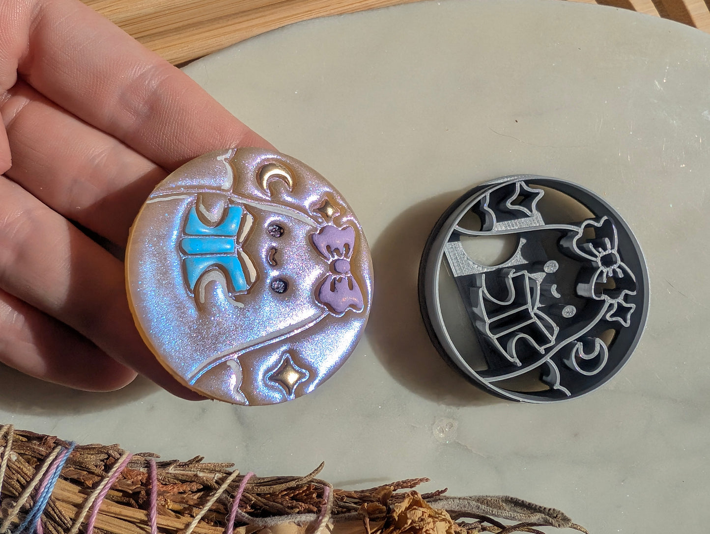 Ghost with Bow and Book in Circle Sharp Clay Cutter