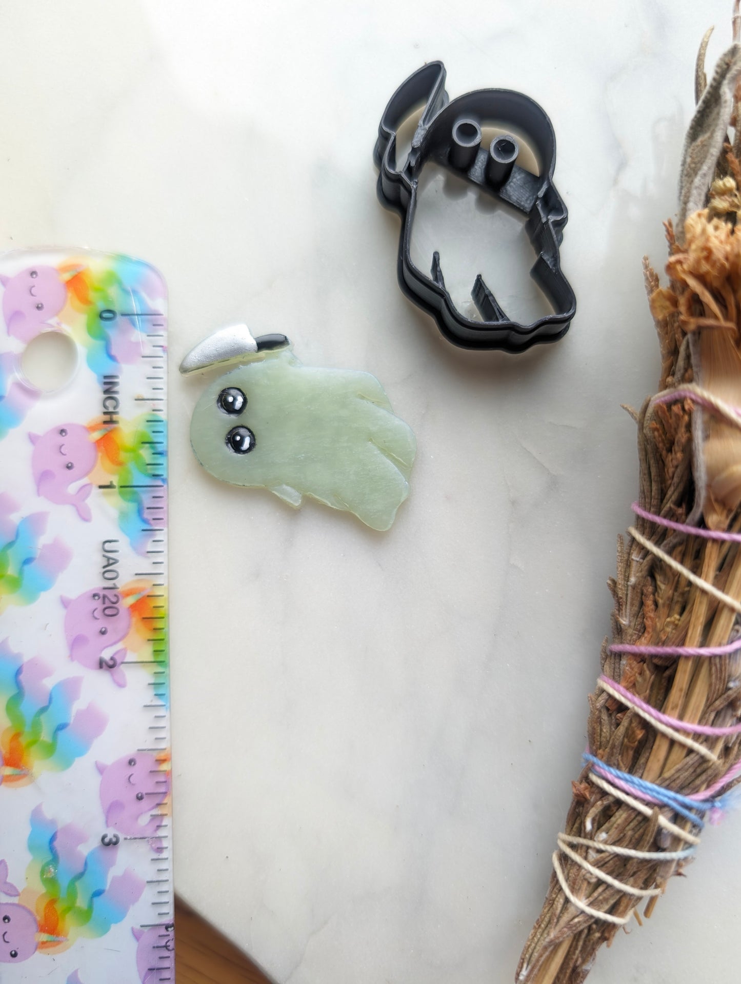 Ghostie with a Knife Sharp Clay Cutter