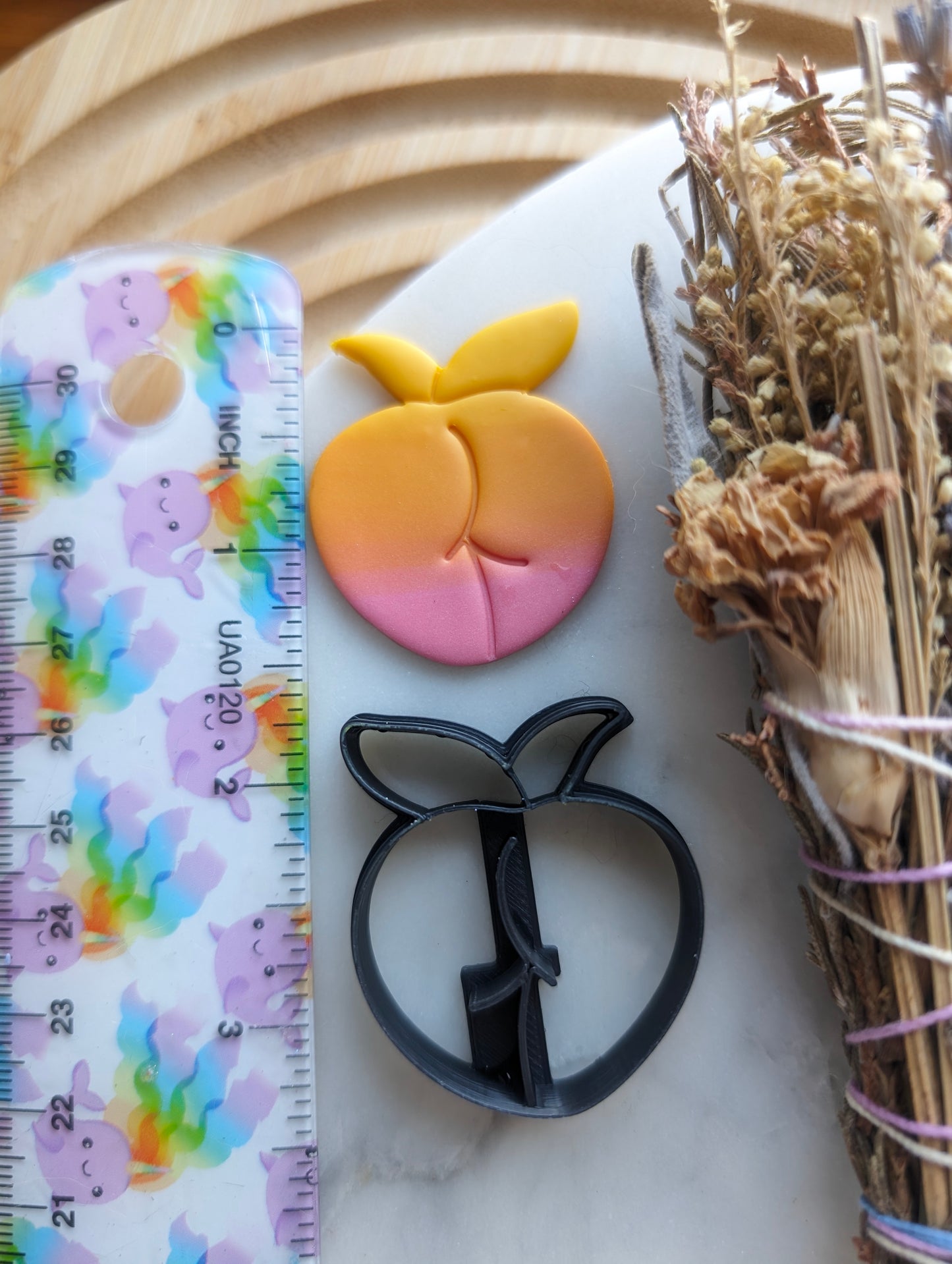 Peach Butt Sharp Clay Cutter