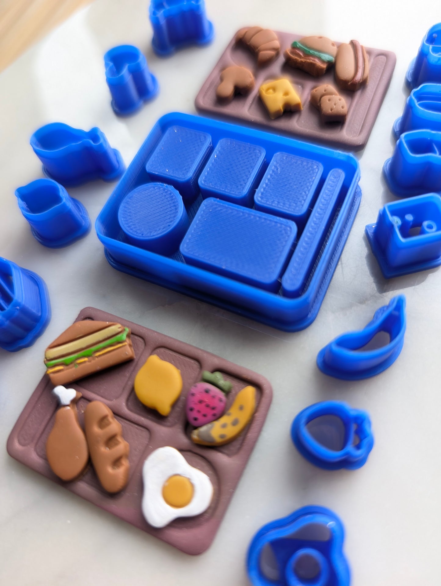 Food Tray with 10+ Micro Cutters Sharp Clay Cutter