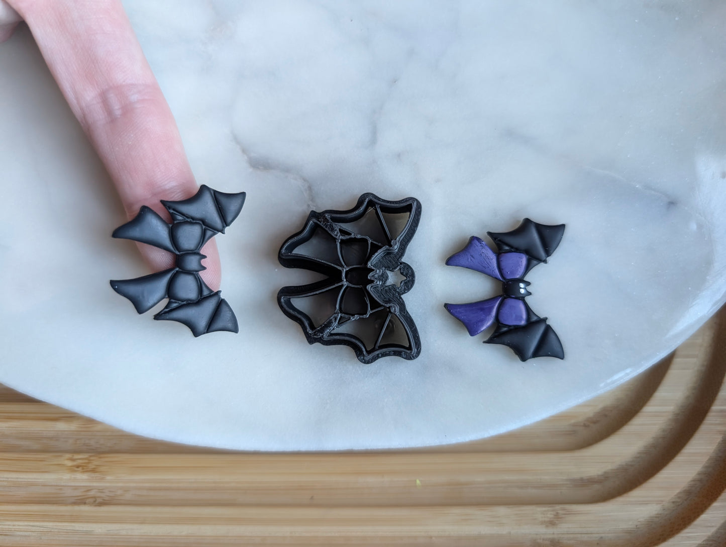 Bow with Bat Center and Wings Sharp Clay Cutter