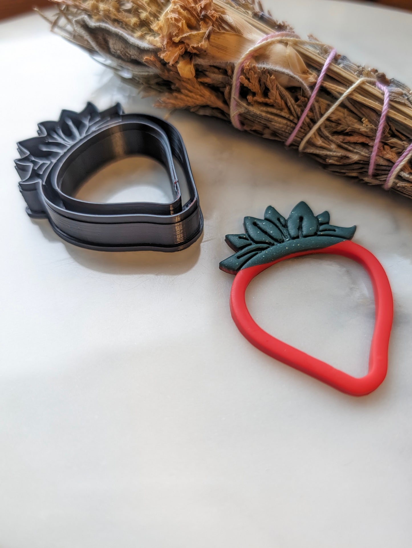 Strawberry Cutout Outline Embossed Sharp Clay Cutter