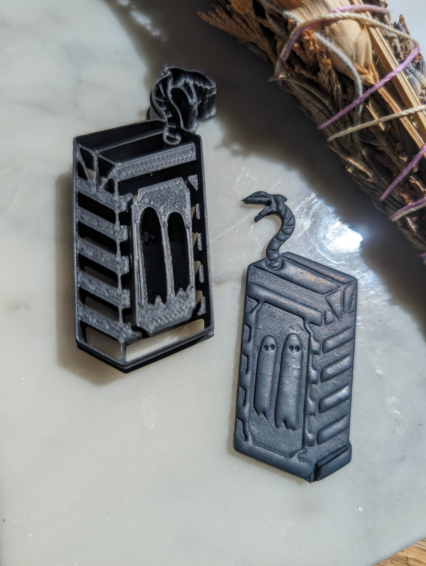 Beetle Juice Box Sharp Clay Cutter