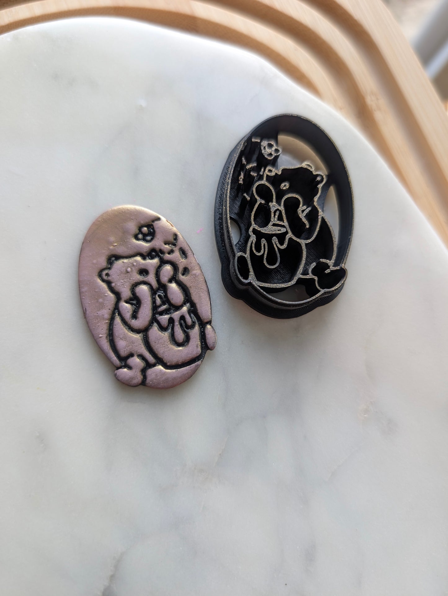 Vintage Pooh with Jar of Honey Sharp Clay Cutter
