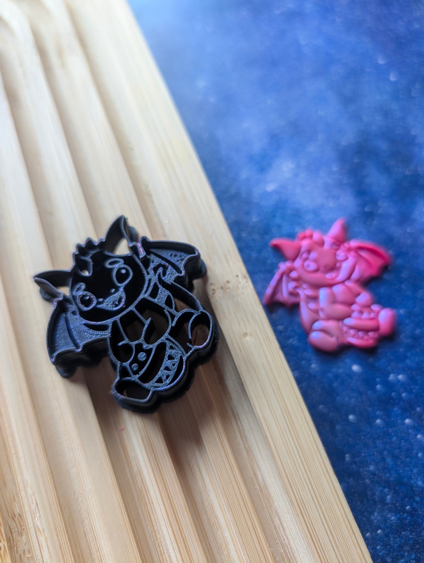 Chibi Dragon with an Easter Egg Sharp Clay Cutter