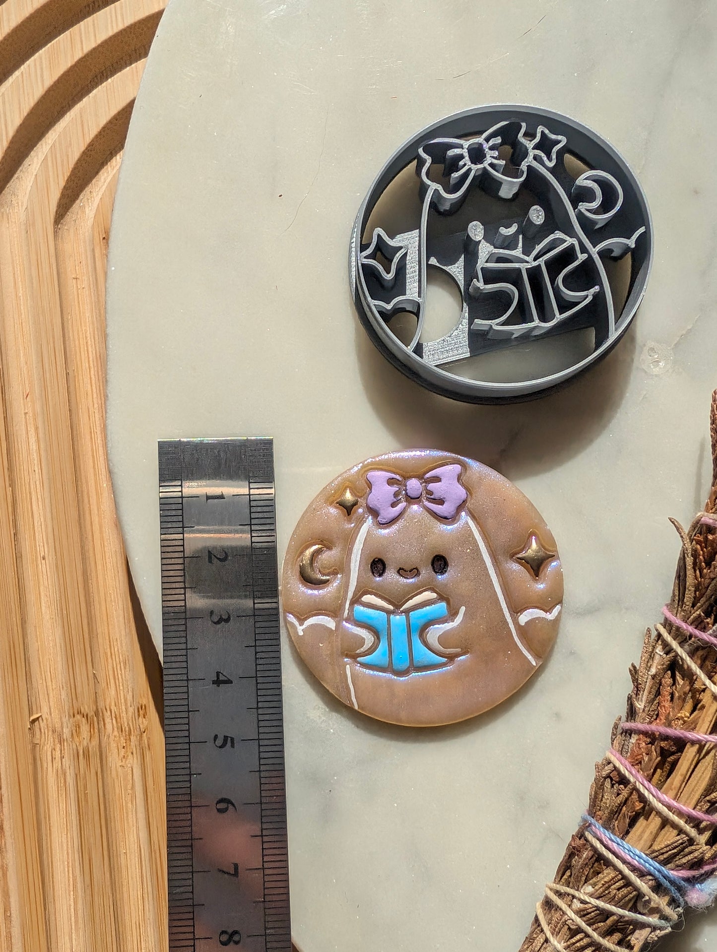 Ghost with Bow and Book in Circle Sharp Clay Cutter
