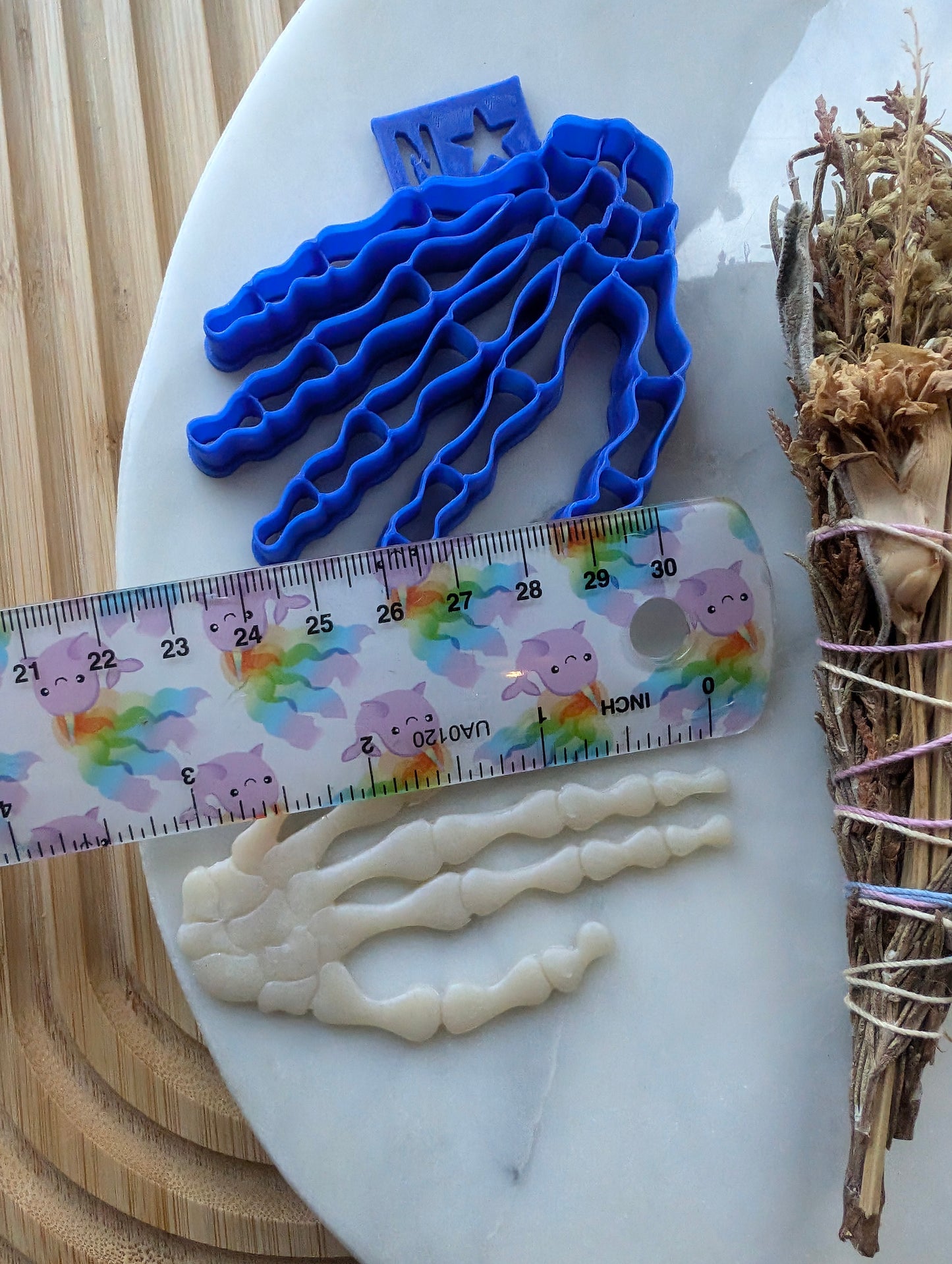 XL Skeletal Hand Sharp Clay Cutter