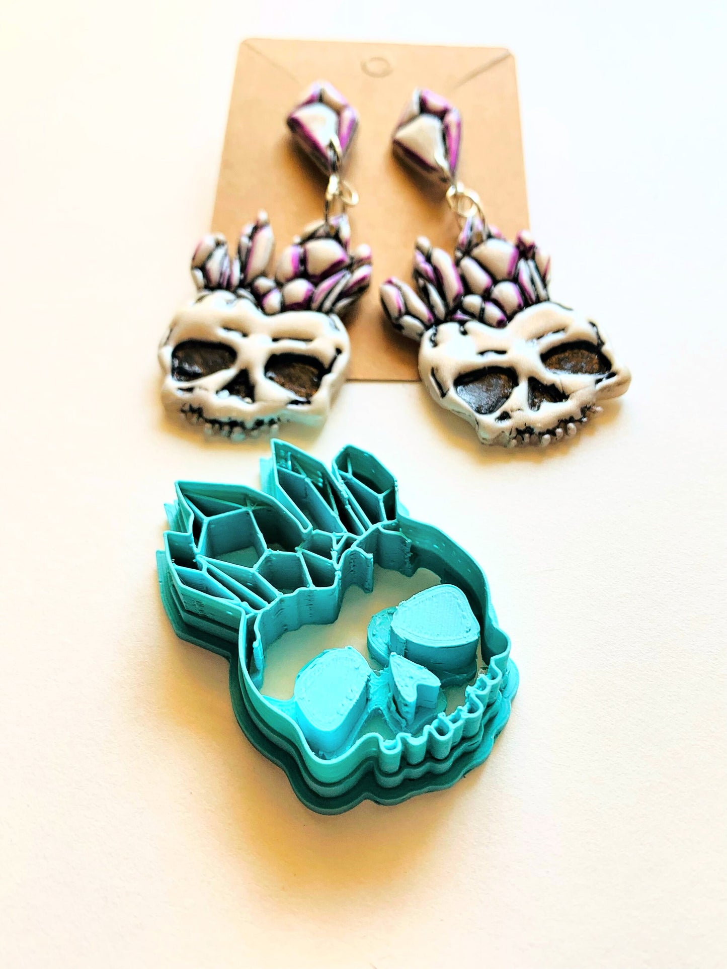 Crystal Skull - Embossed Sharp Clay Cutter