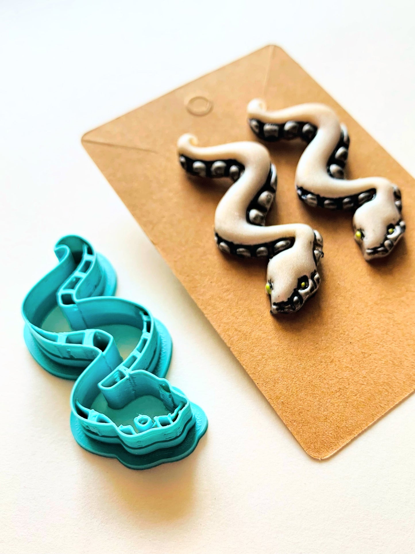 Sonch’s Snake - Embossed Sharp Clay Cutter