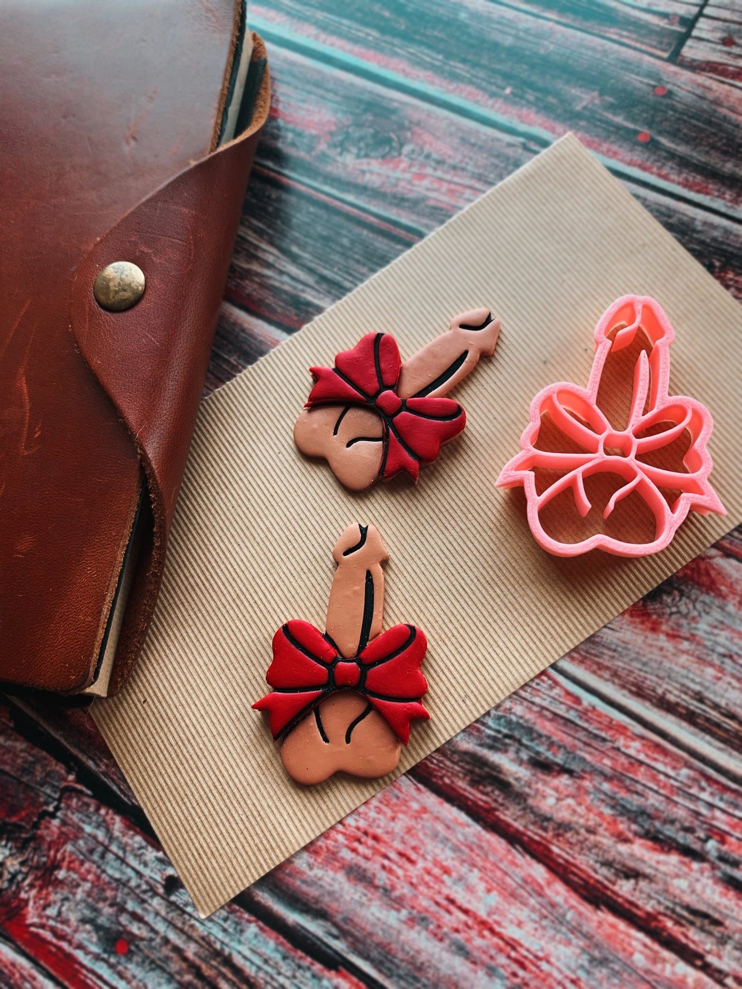 Penis Peen with Bow - Embossed Sharp Clay Cutter