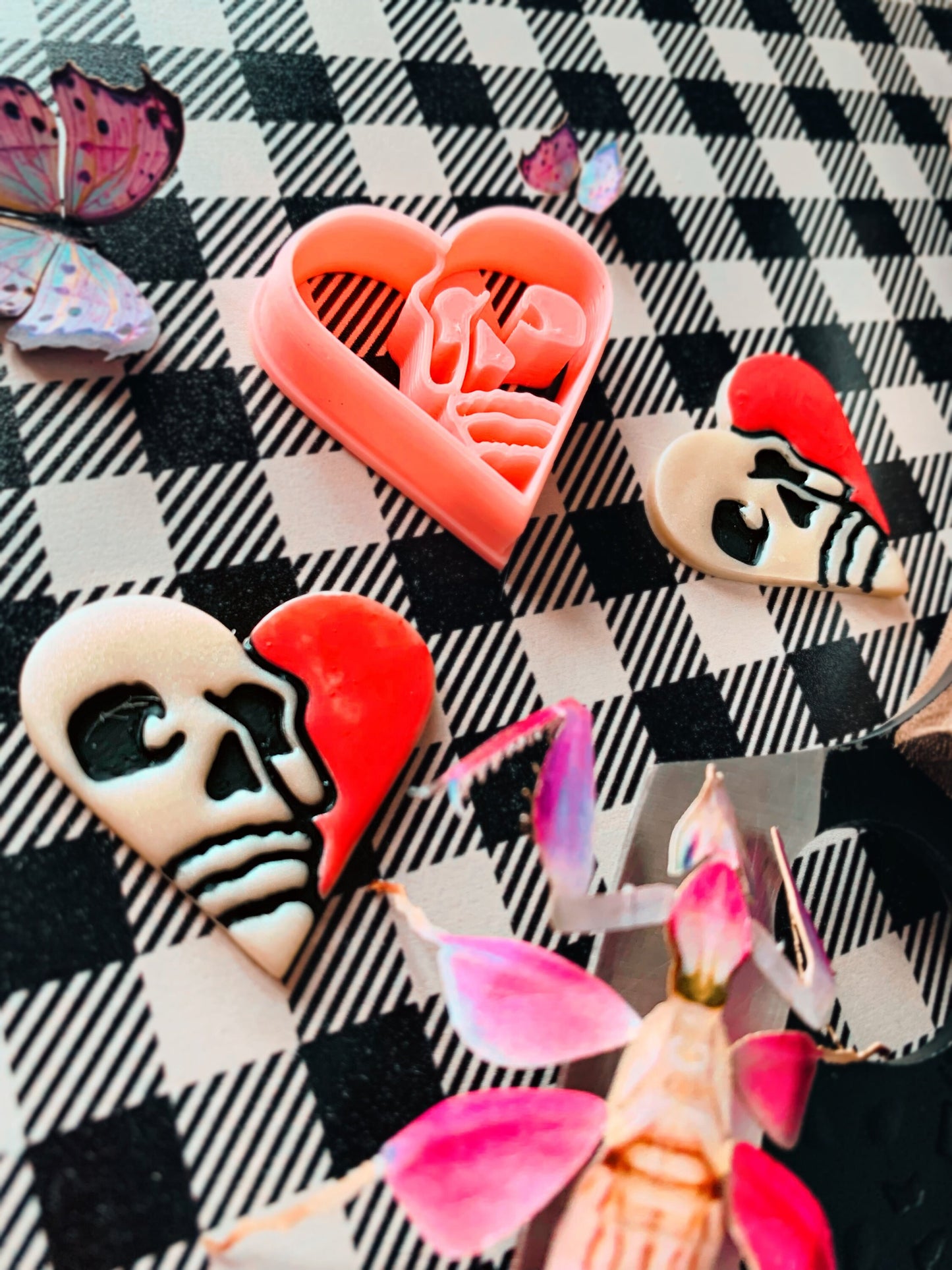 Skull in Heart Sharp Clay Cutter