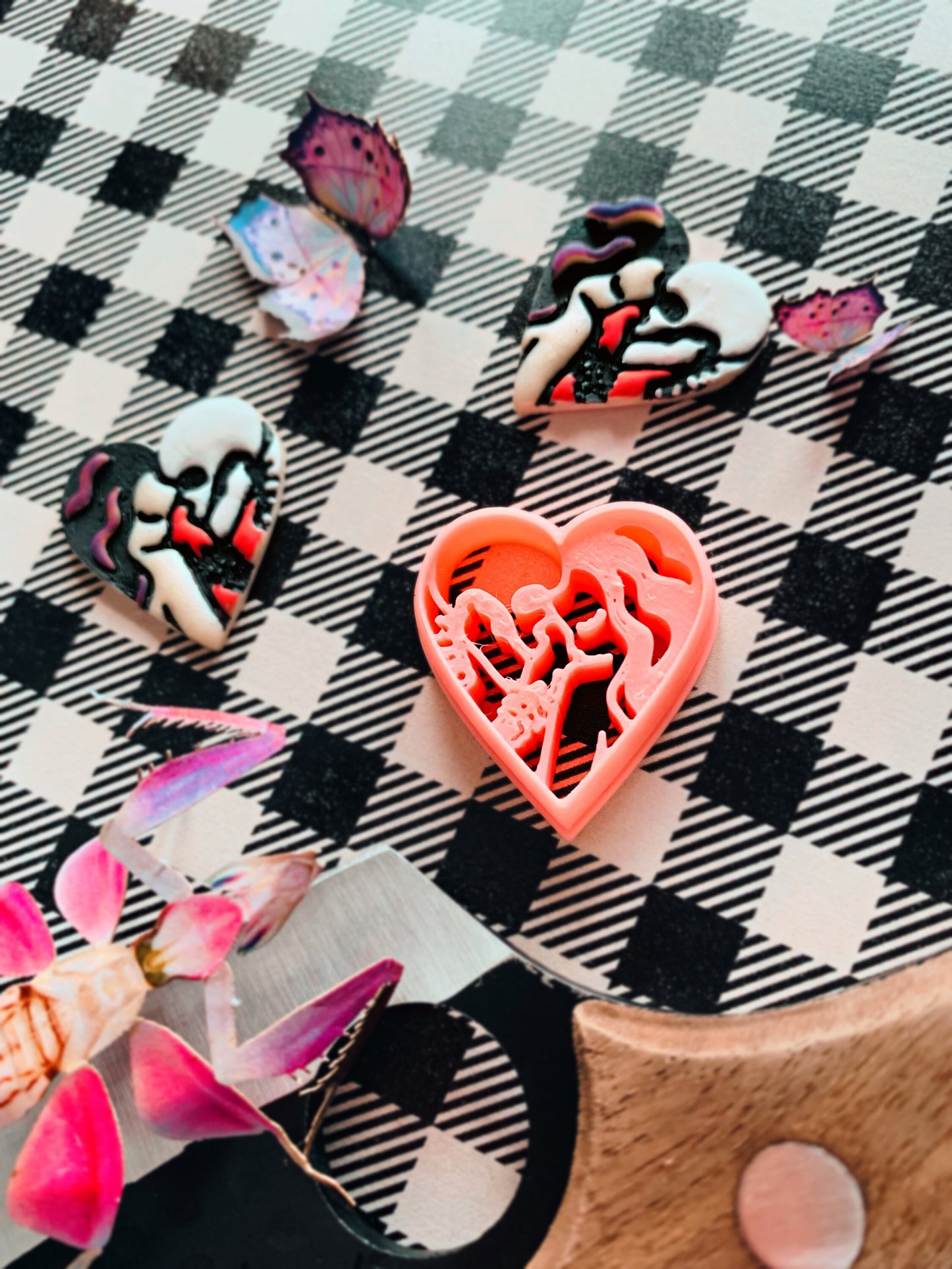 Lover with Skeleton Sharp Clay Cutter