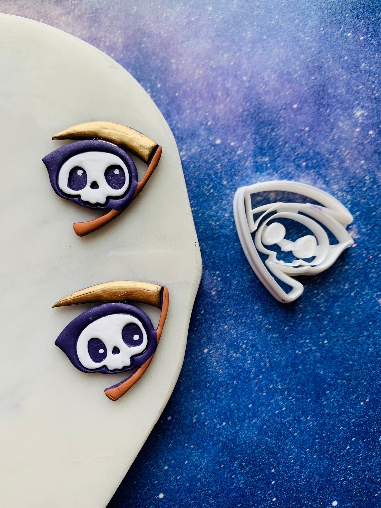 Small Grim Reaper Chibi Skull - Embossed Sharp Clay Cutter