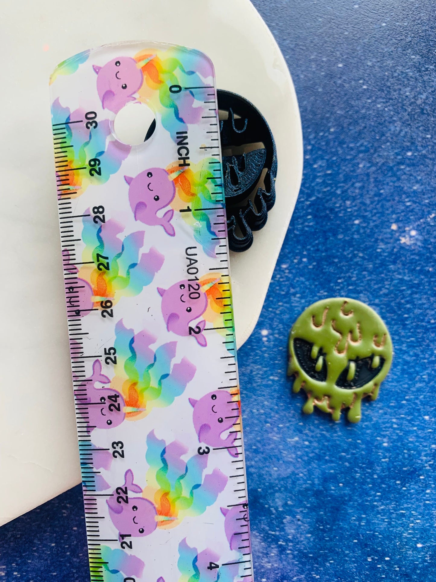 Dripping Alien Head Sharp Clay Cutter