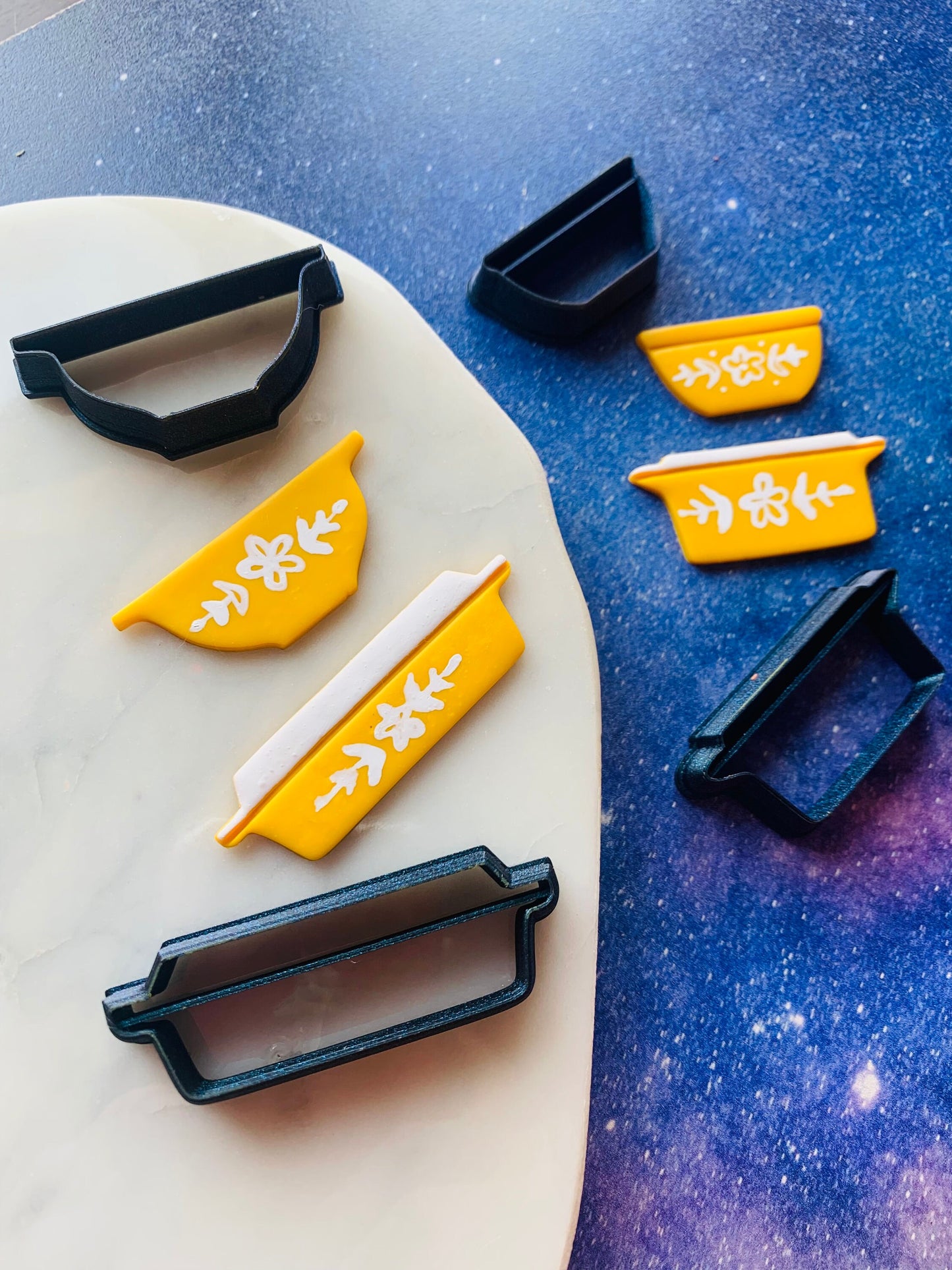 Large Set Vintage Dinner Storage Cookware Sharp Clay Cutter