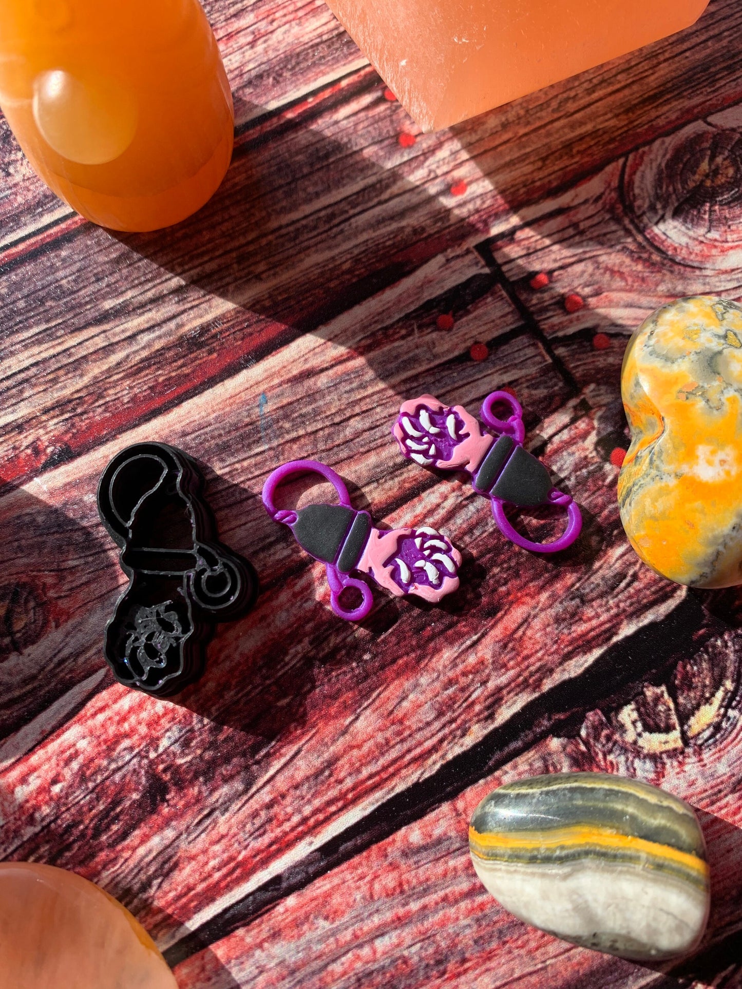 Lucky Cat Claw - Embossed Sharp Clay Cutter
