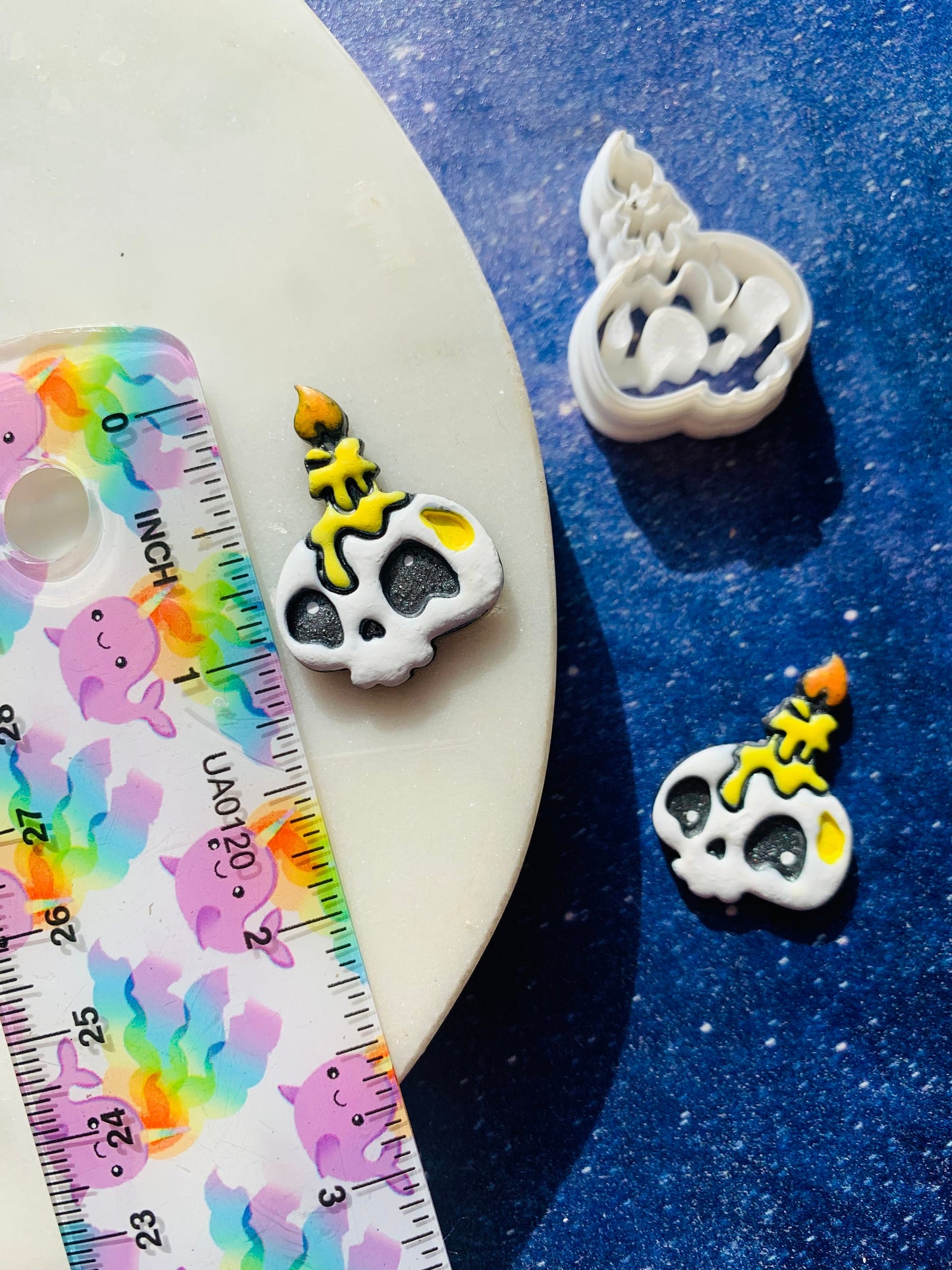 Small Lit Dripping Candle Chibi Skull - Embossed Sharp Clay Cutter