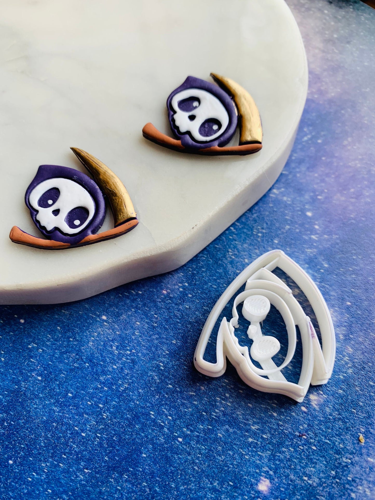 Small Grim Reaper Chibi Skull - Embossed Sharp Clay Cutter
