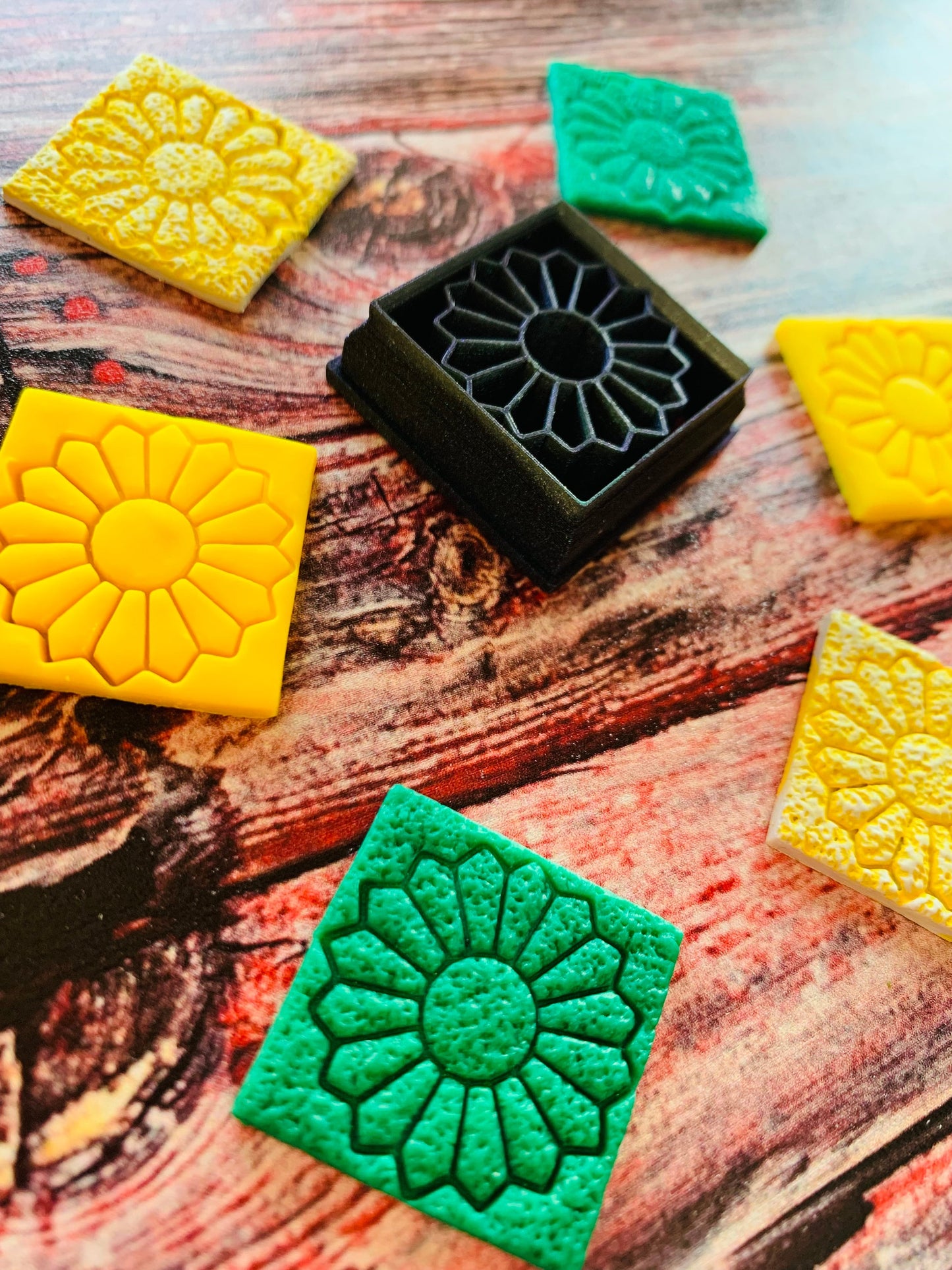Quilt Square Pattern Inspired Flower 1 - Embossed Sharp Clay Cutter