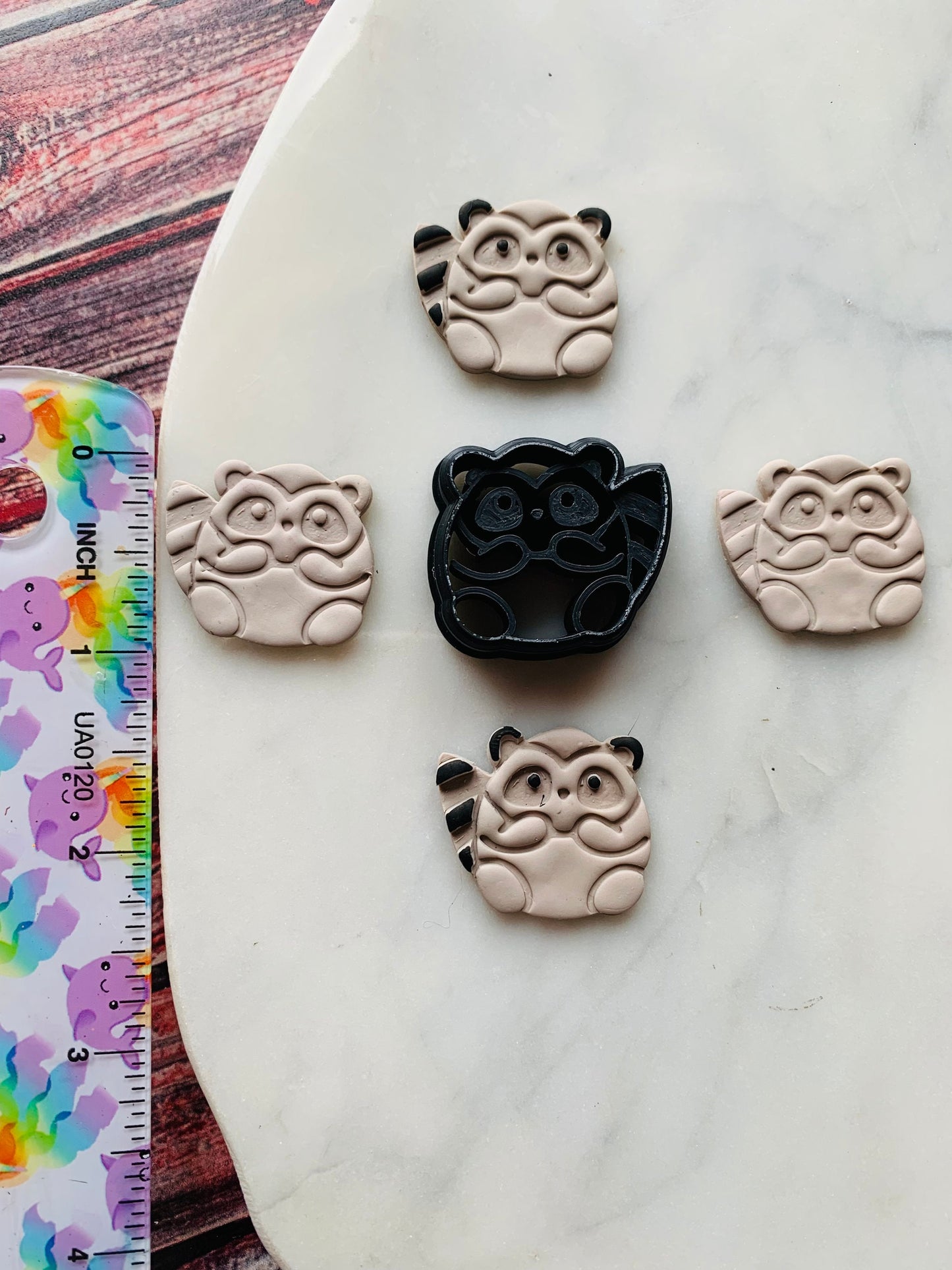 Raccoon 25mm Round Animal Oversized Stud Earring - Sharp Polymer Clay Cutter with Detailed Lines