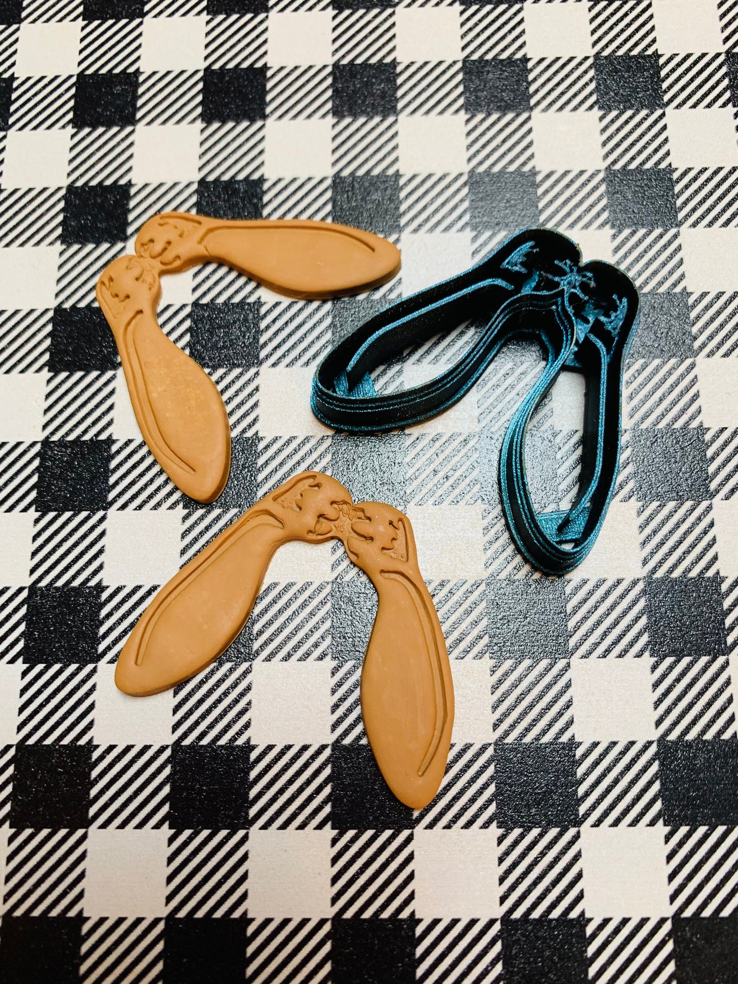 Maple Tree Helicopter Seed - Sharp Polymer Clay Cutter with Etching Details