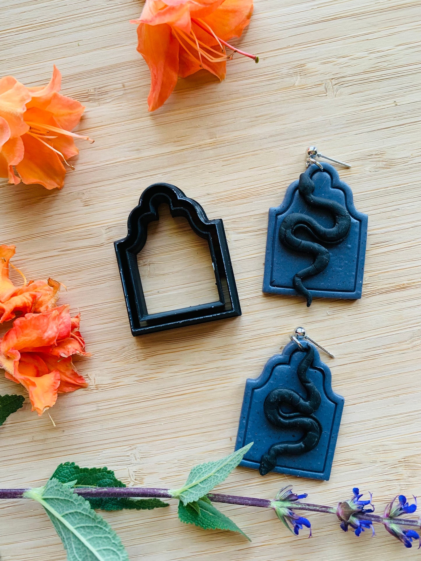 Archway with Border Line Imprint Clay Cutter