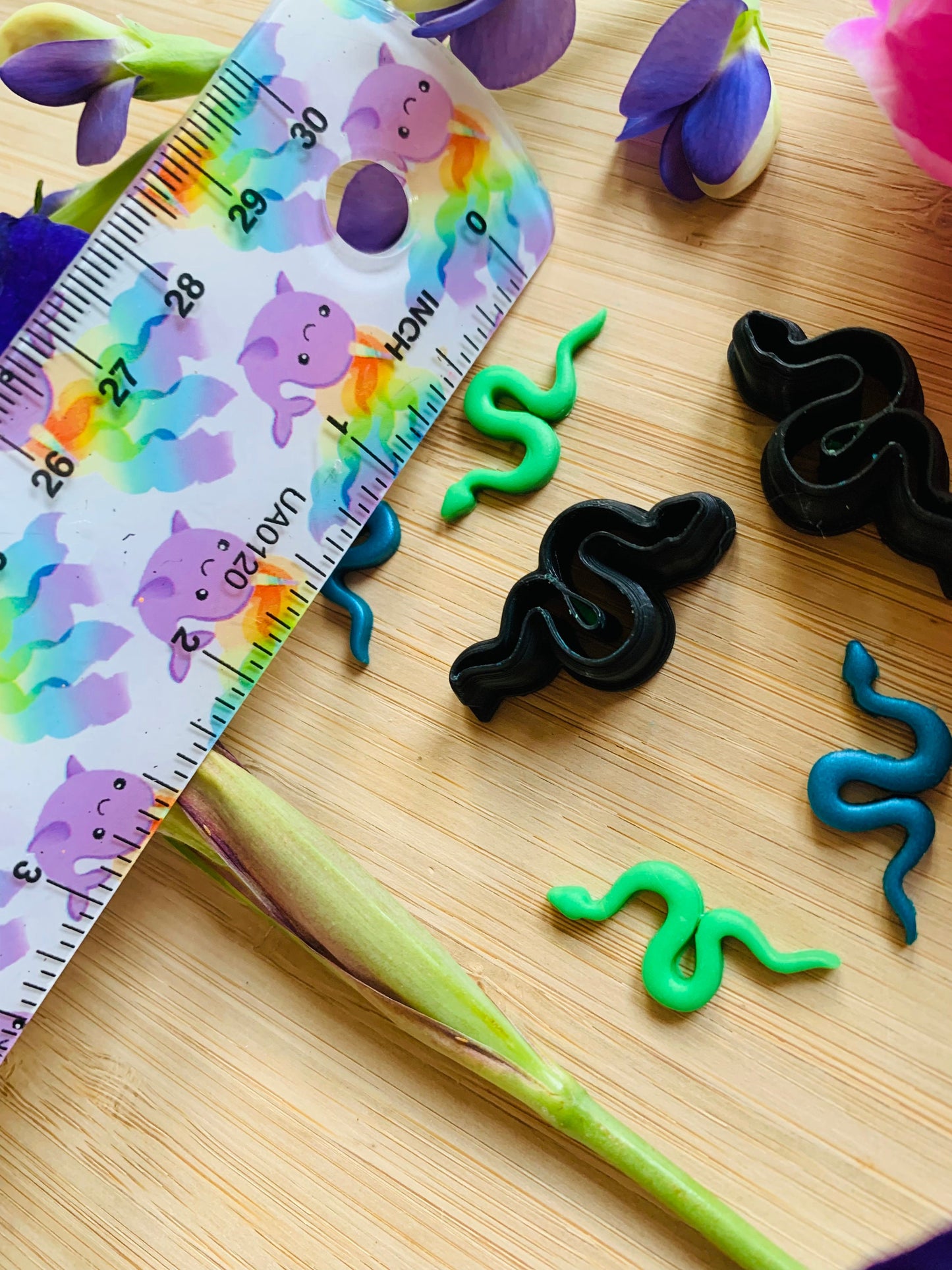 Tiny Snake - Embossed Sharp Cutters for Clay