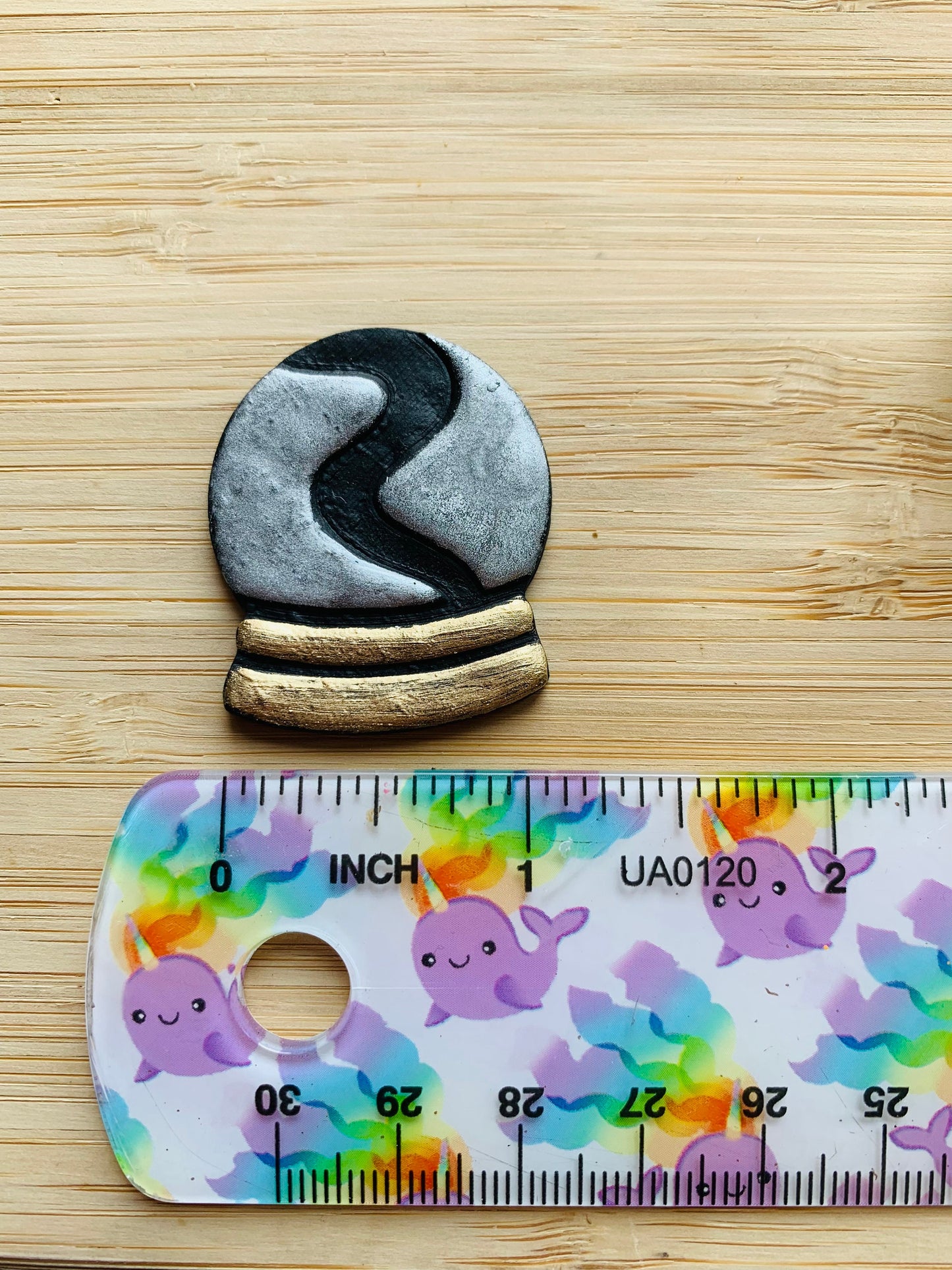 Crystal Ball with Mystery Swirl Sharp Clay Cutter