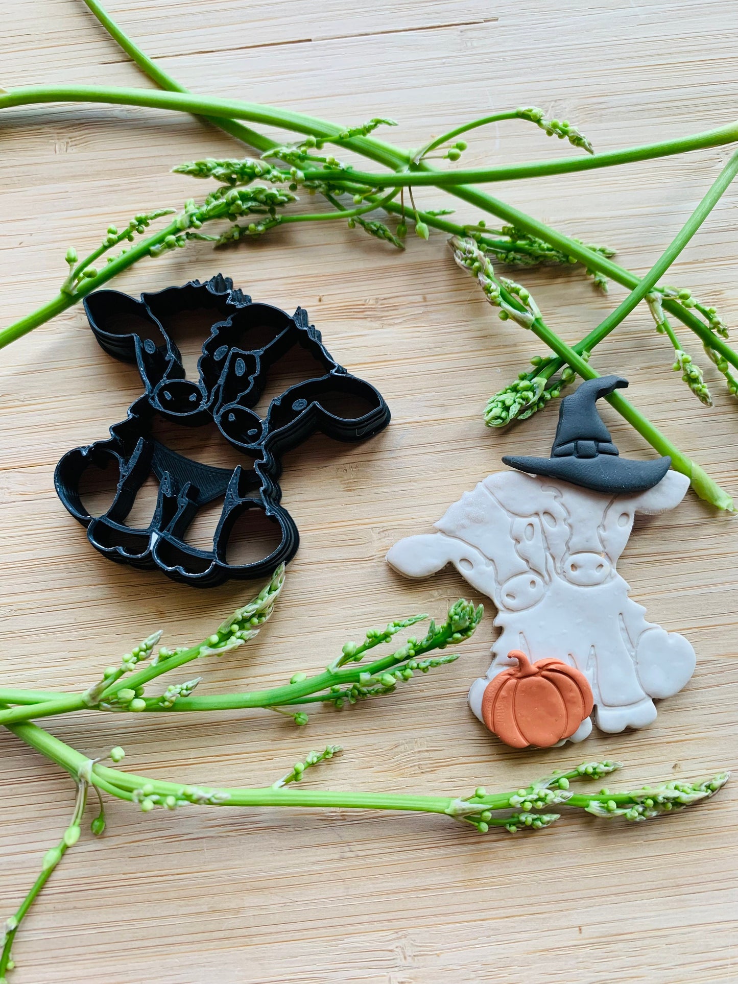 Stormy the Two Headed Cow - Sharp Embossed Earring Clay Cutter