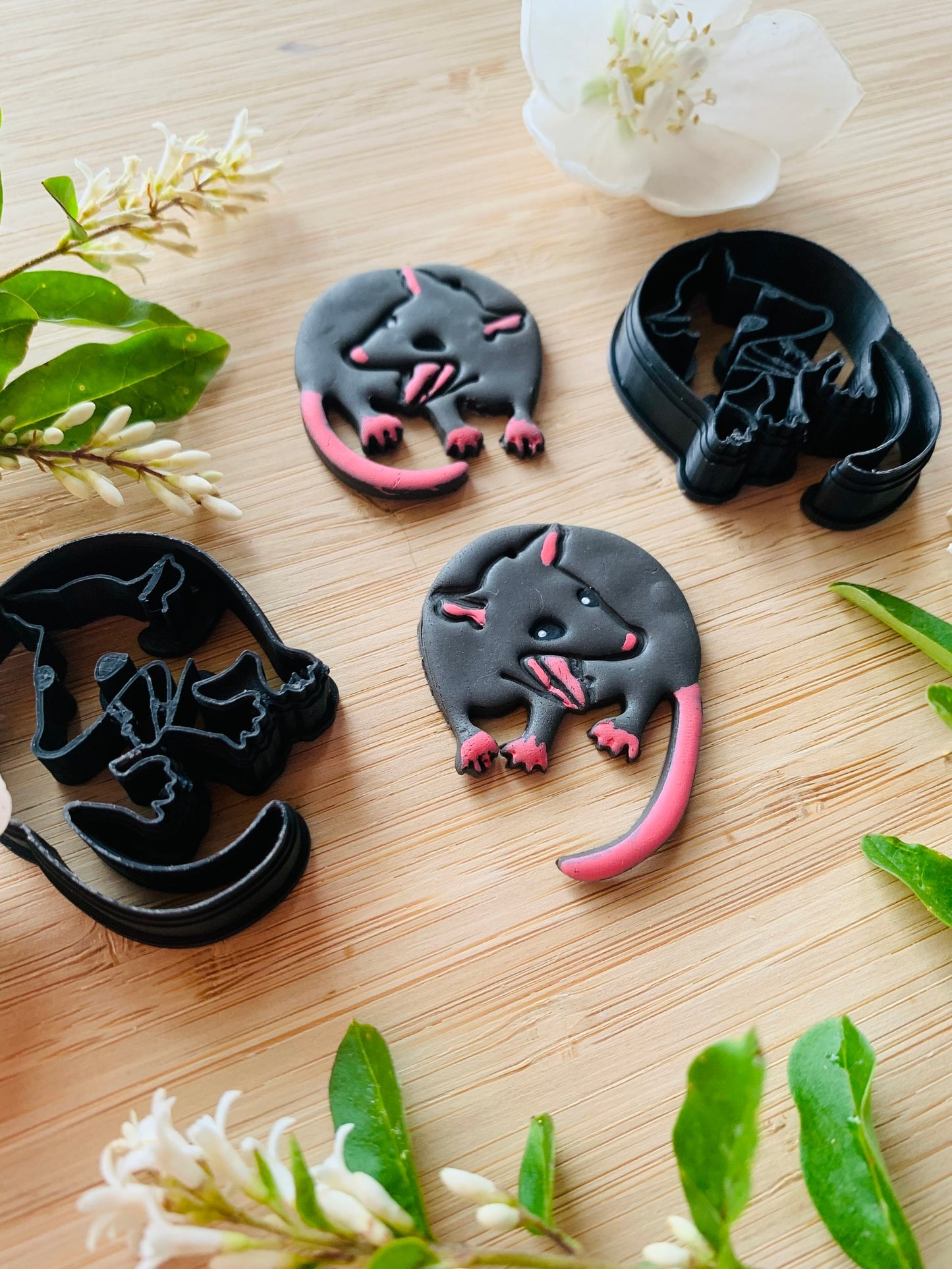 Screaming Possum Embossed Sharp Clay Cutters