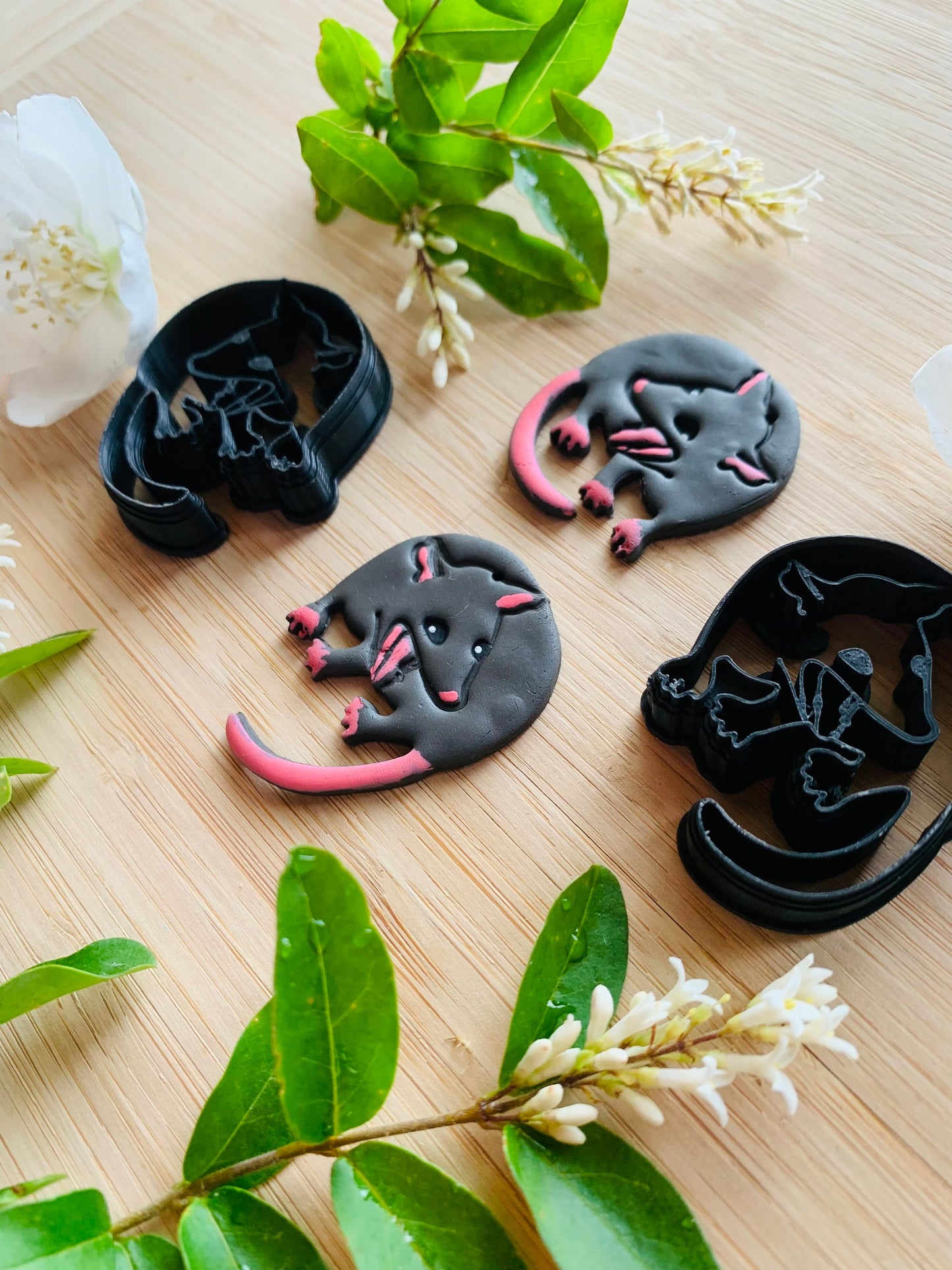 Screaming Possum Embossed Sharp Clay Cutters
