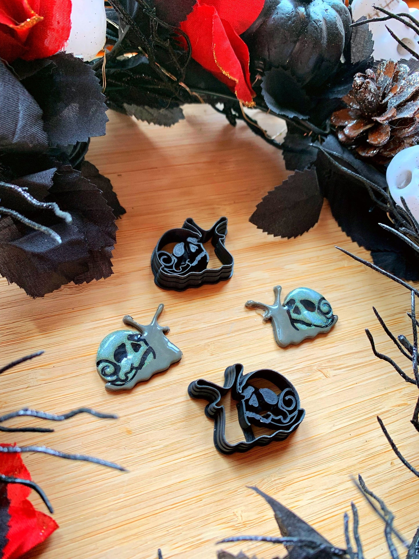 Snails with Skull Shell - Embossed Sharp Clay Cutter