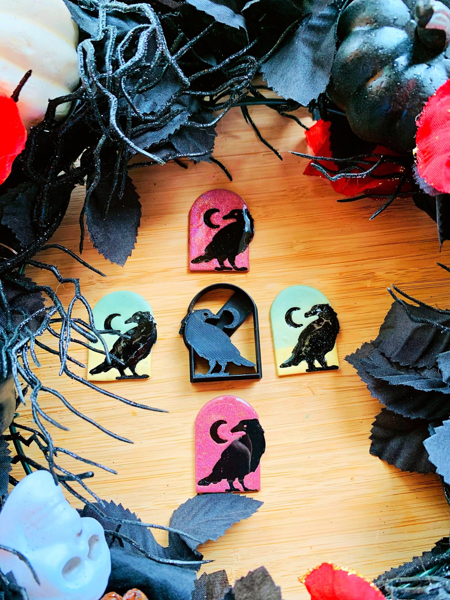 Crow and Crescent Moon in Dome - Sharp Embossed Earring Clay Cutter