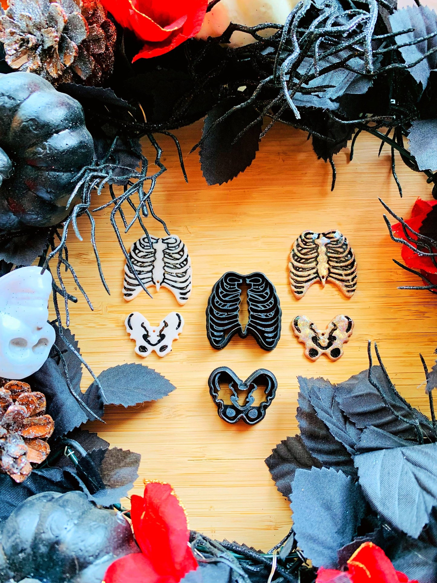 Two-Piece Skeletal Ribcage and Hip Pelvis Bone Sharp Clay Cutter