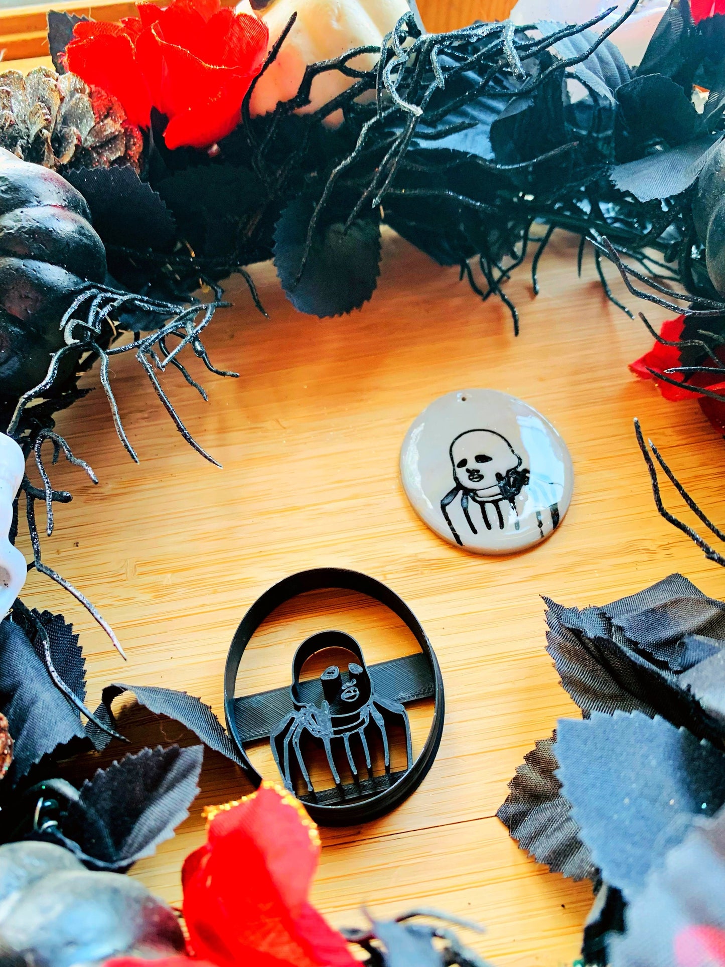 Scary Doll Head on Robotic Spider Toy Sharp Clay Cutter