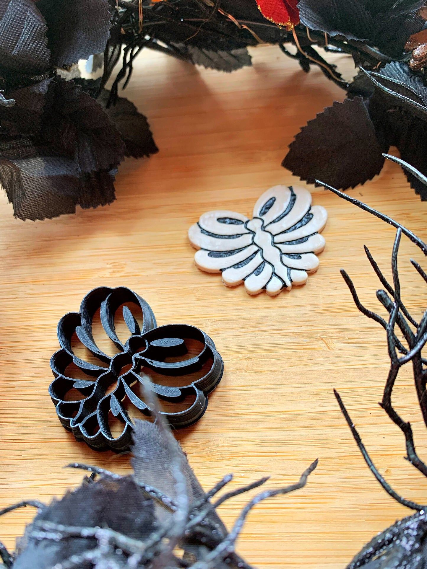 Heart Shaped Ribcage - Sharp Embossed Earring Clay Cutter